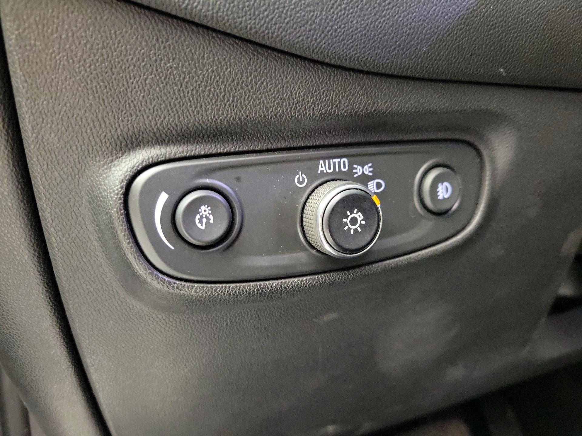 Thumbnail: 2020 Chevrolet Equinox - 13