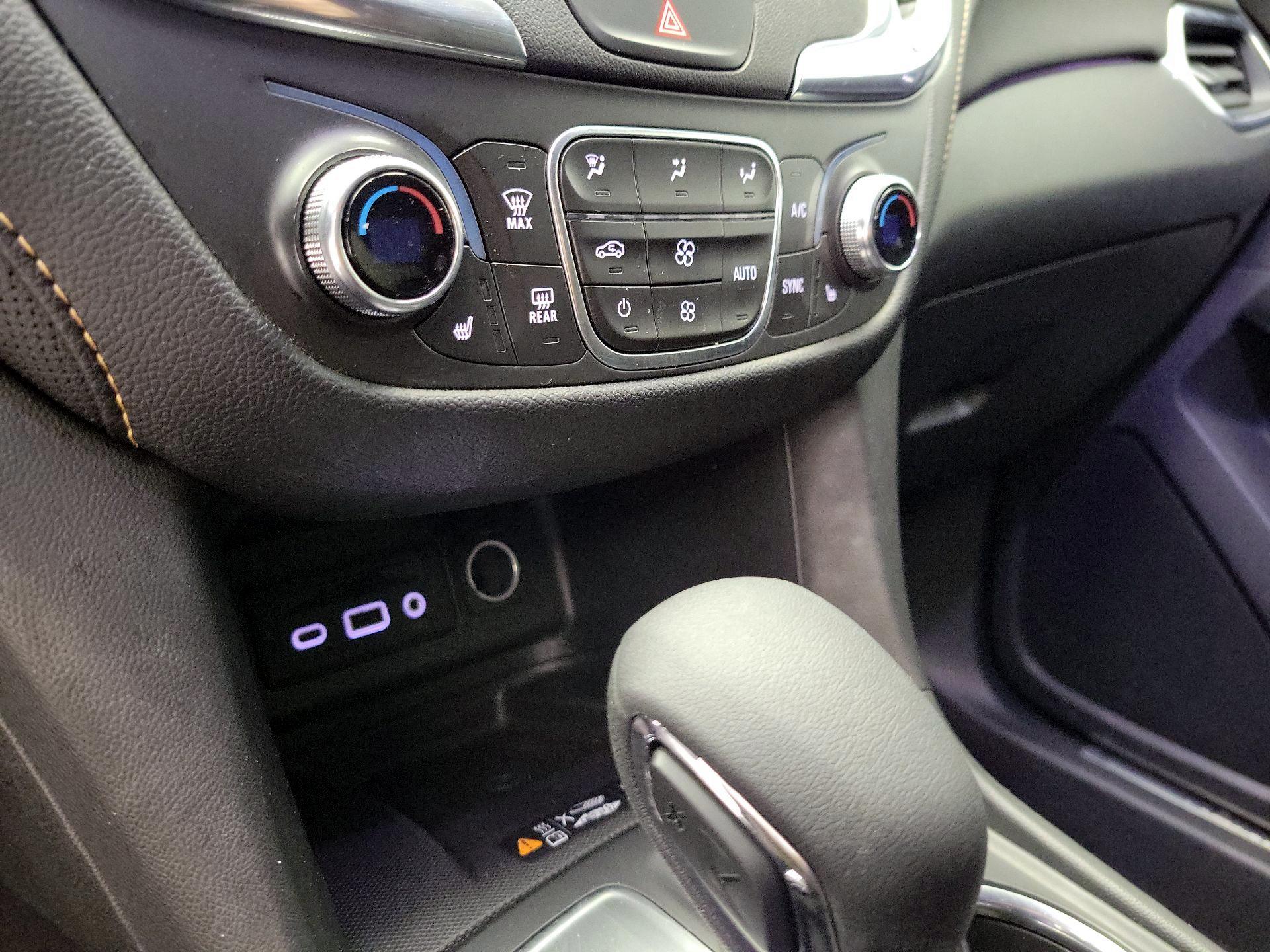 Thumbnail: 2020 Chevrolet Equinox - 16