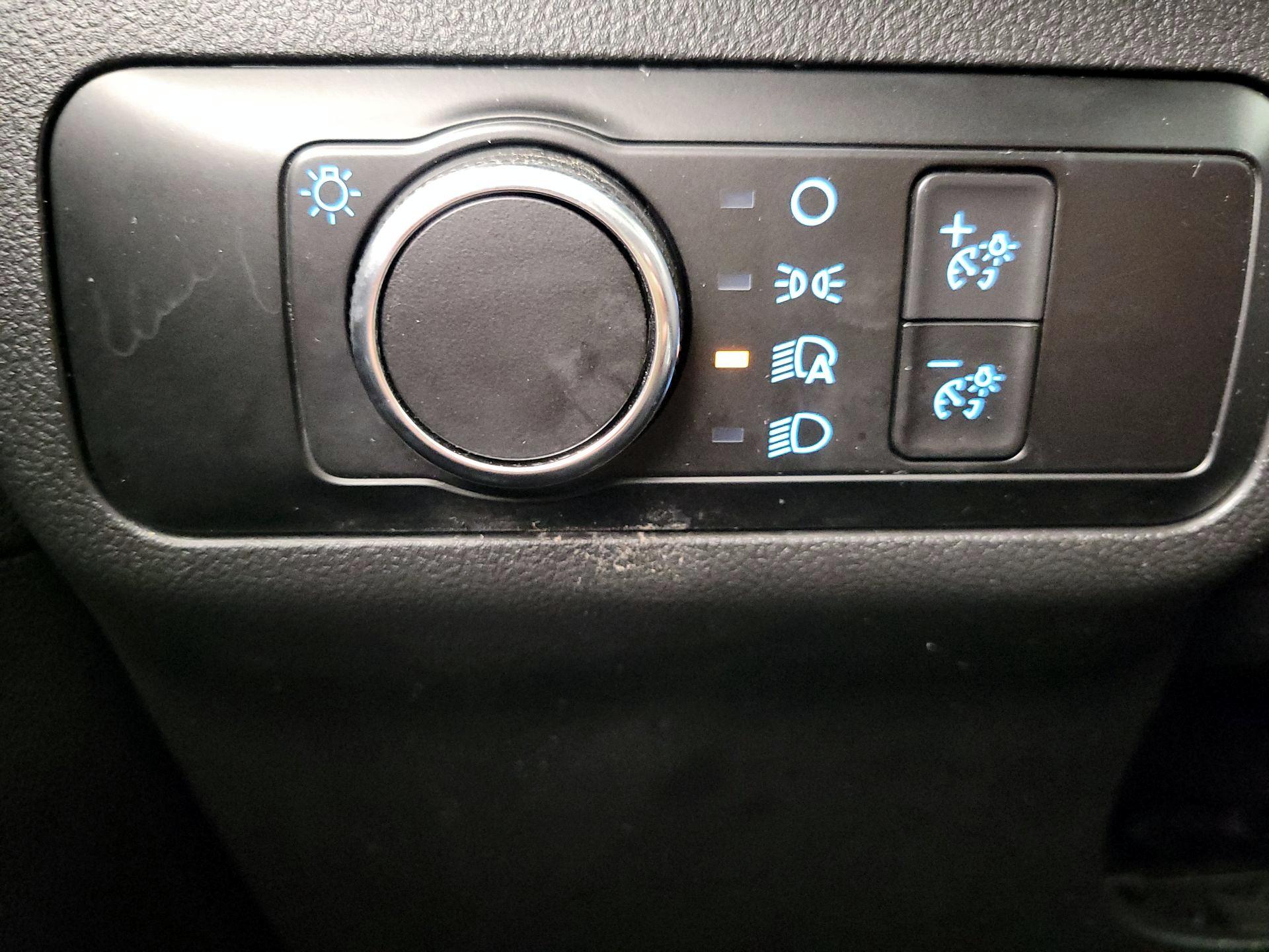 Thumbnail: 2022 Ford Escape - 13