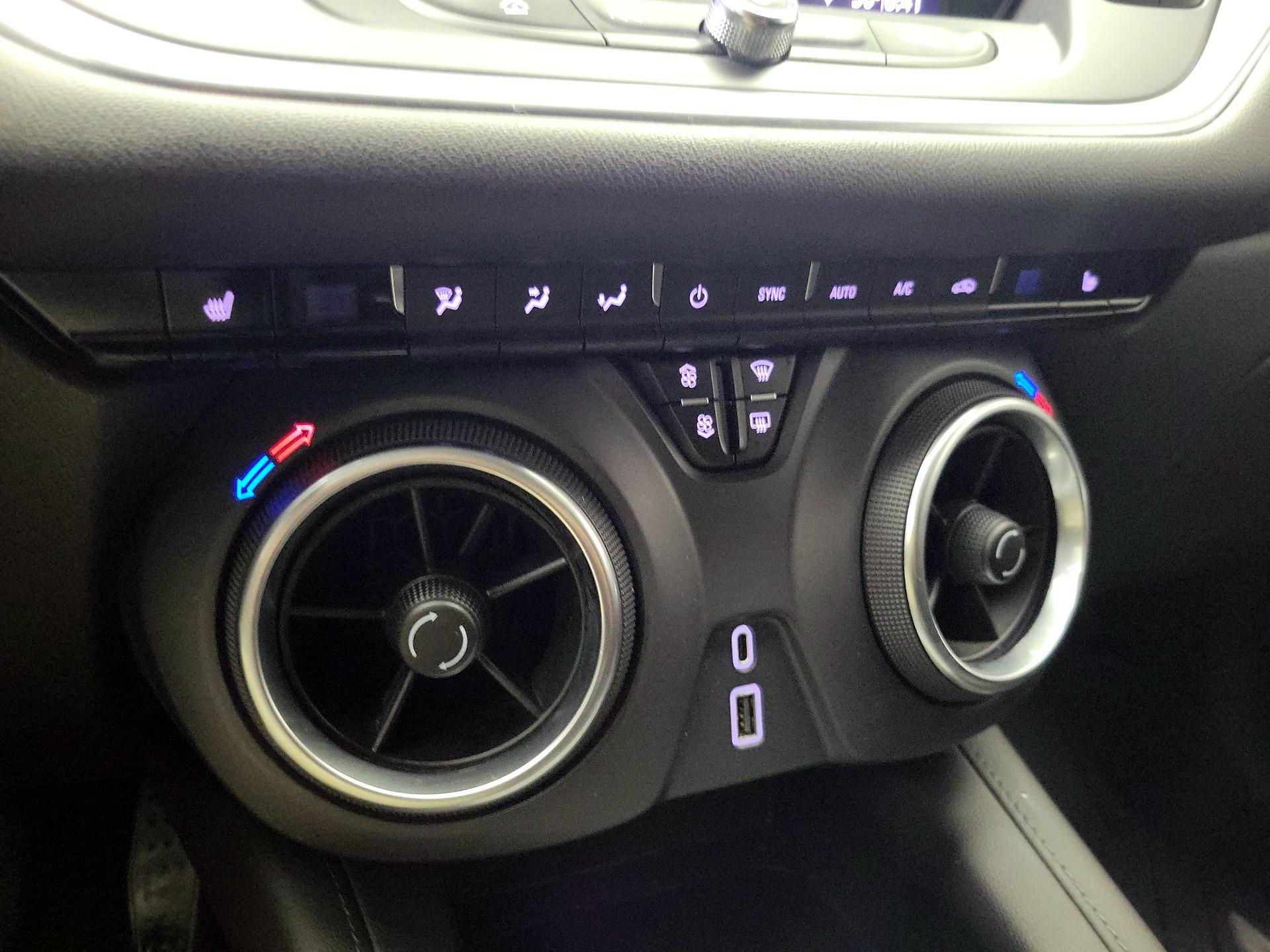 Thumbnail: 2020 Chevrolet Blazer - 16