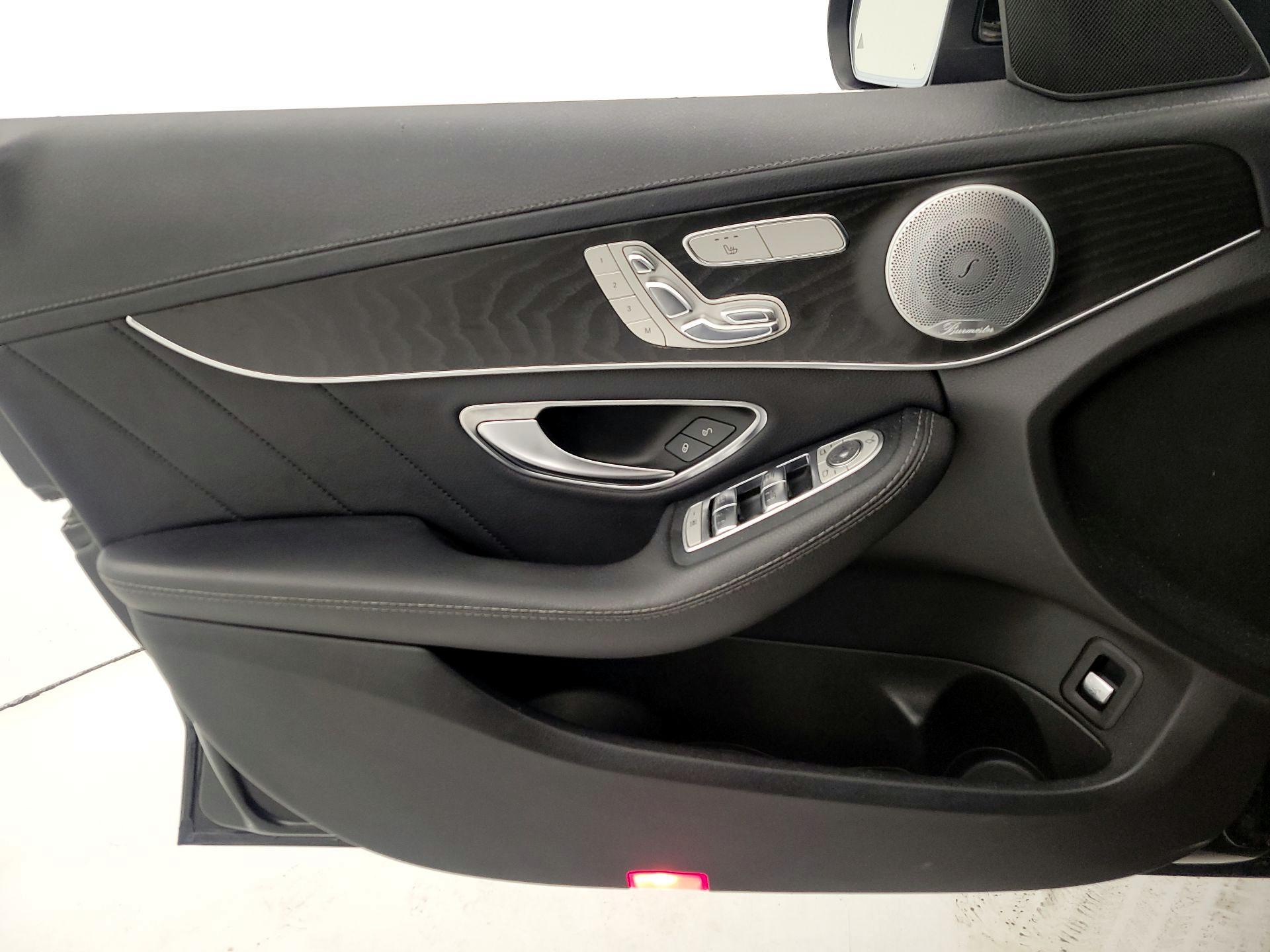 Thumbnail: 2016 Mercedes-Benz C-Class - 12