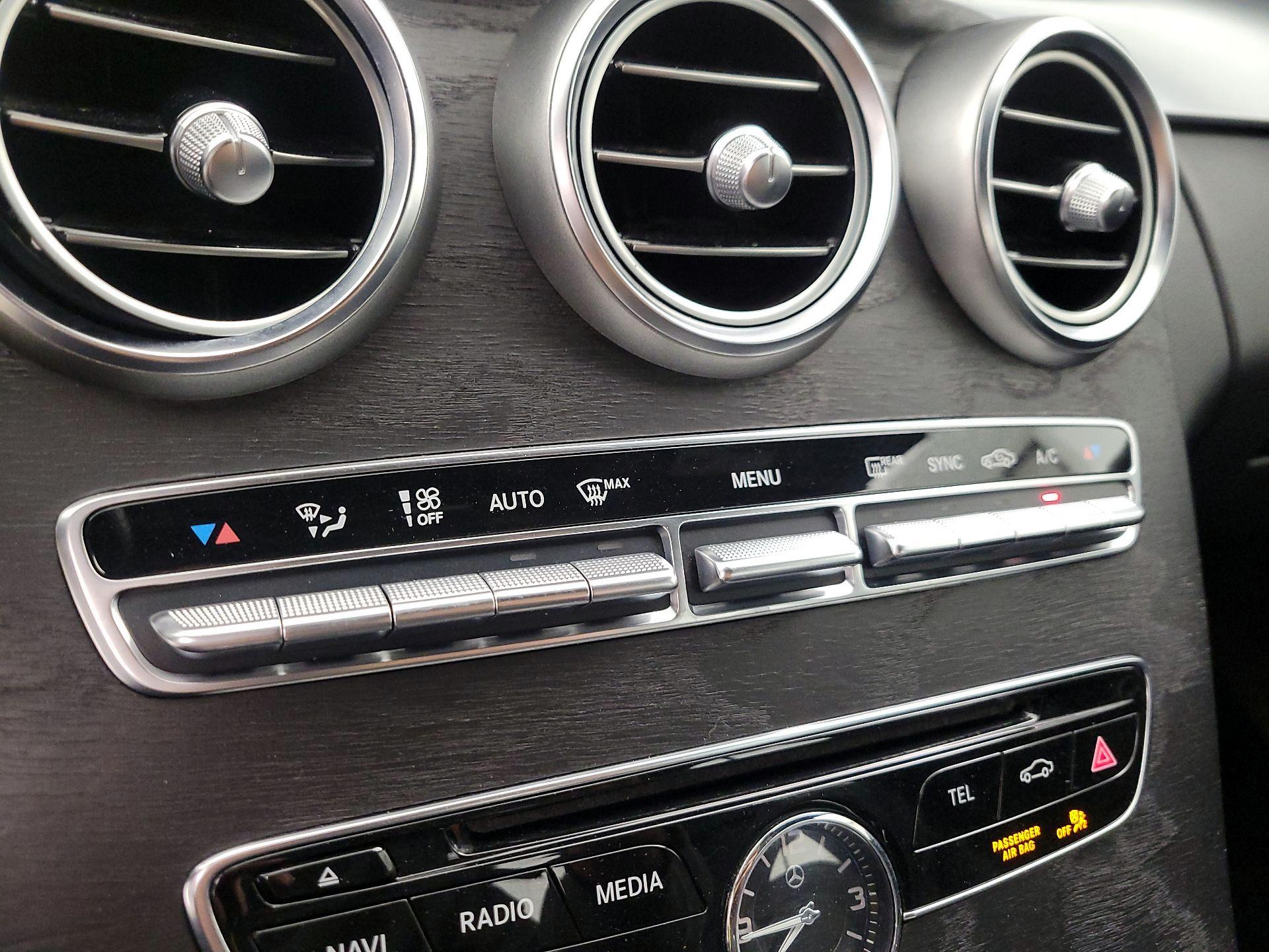 Thumbnail: 2016 Mercedes-Benz C-Class - 17