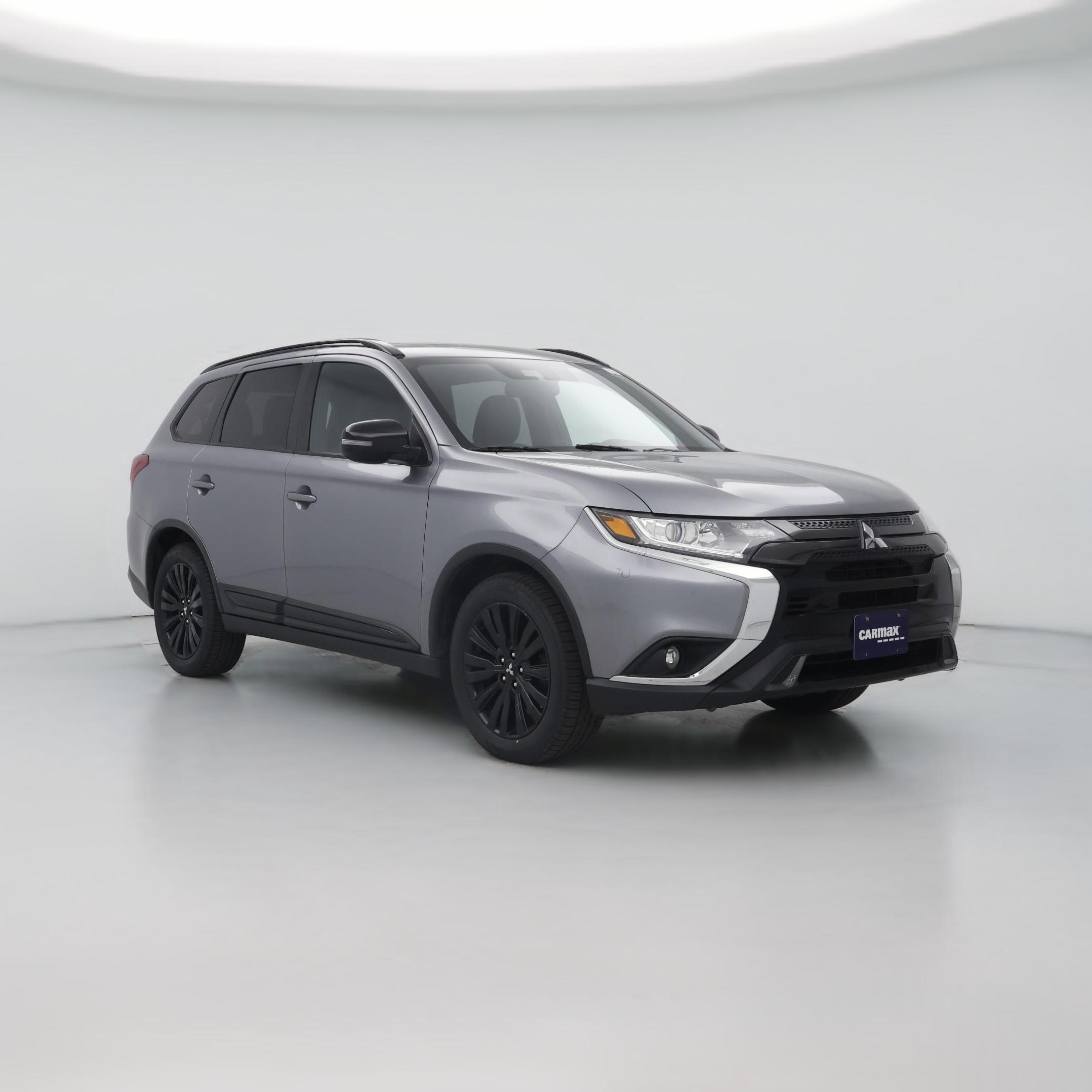 Thumbnail: 2020 Mitsubishi Outlander - 1