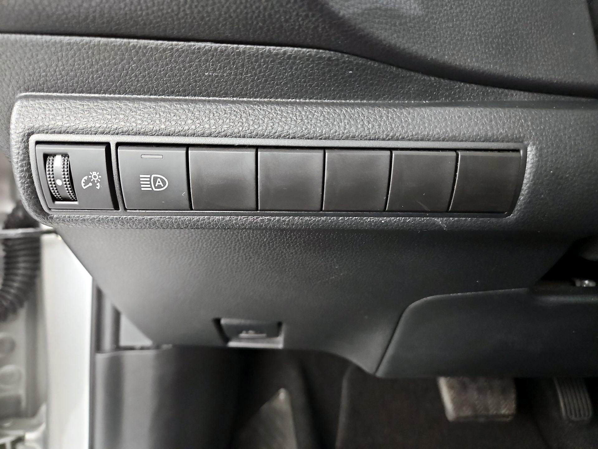 Thumbnail: 2024 Toyota Corolla - 13