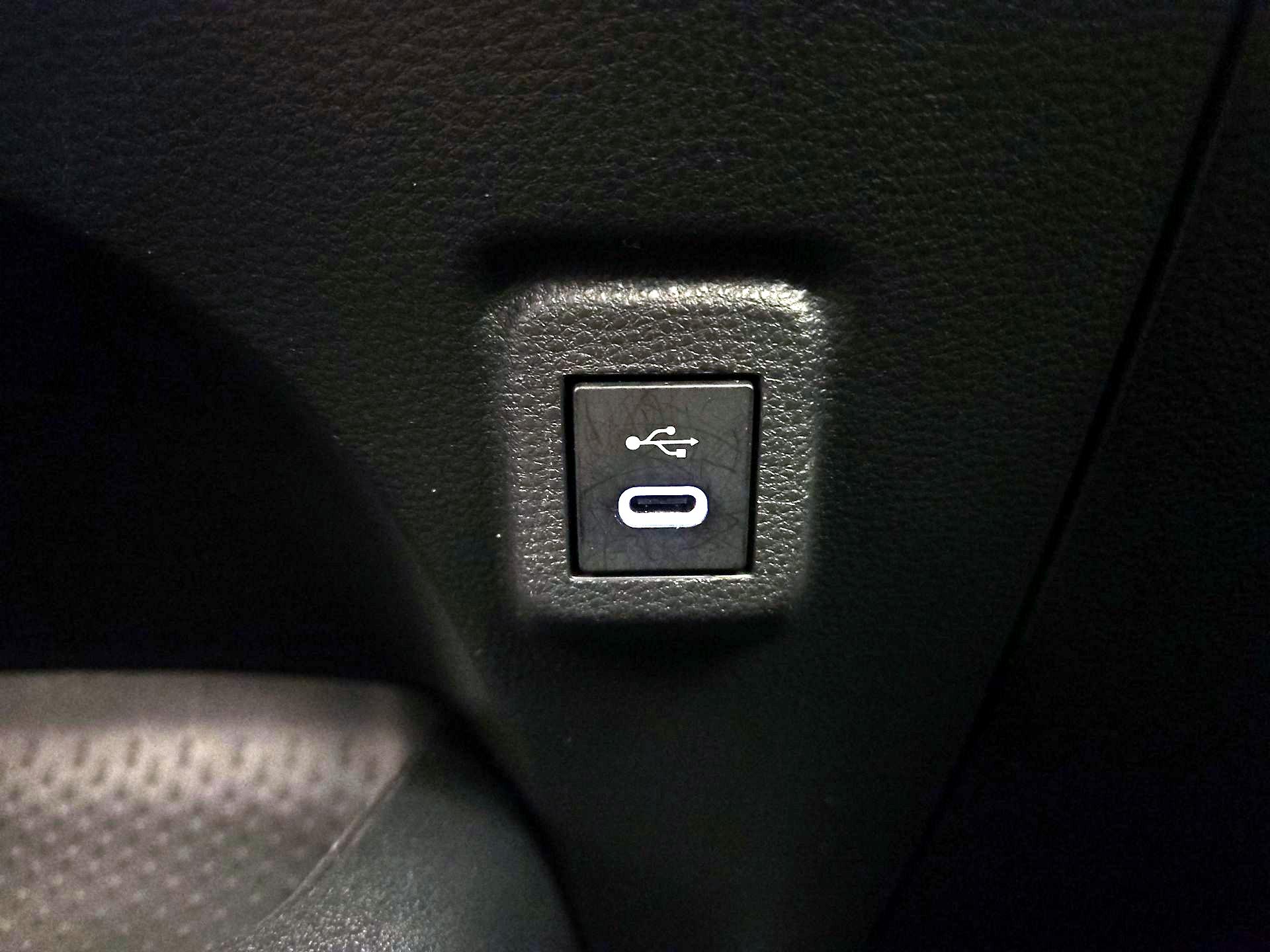 Thumbnail: 2024 Toyota Corolla - 18