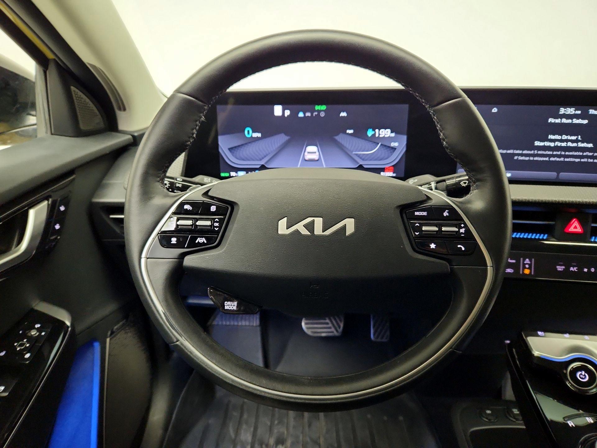 Thumbnail: 2022 Kia EV6 - 10