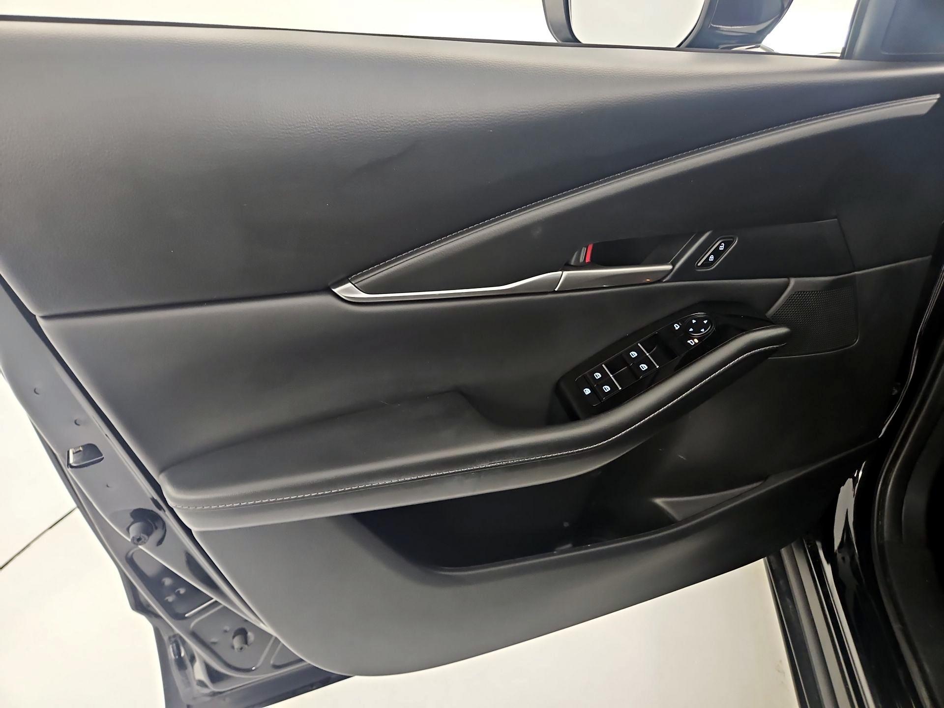 Thumbnail: 2025 Mazda CX-30 - 12