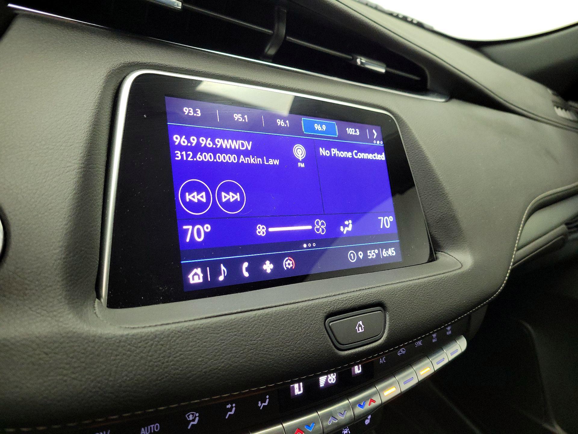 Thumbnail: 2023 Cadillac XT4 - 15