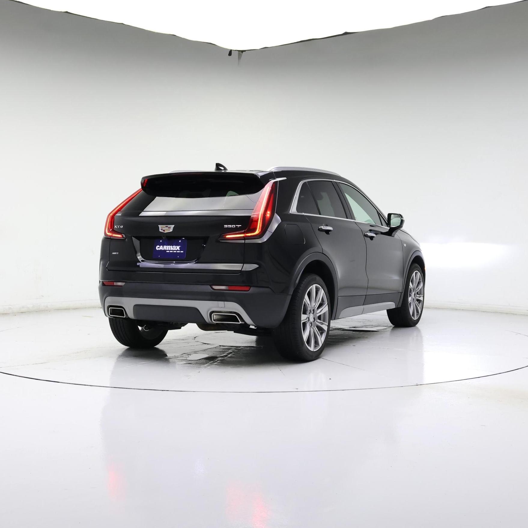 Thumbnail: 2023 Cadillac XT4 - 4