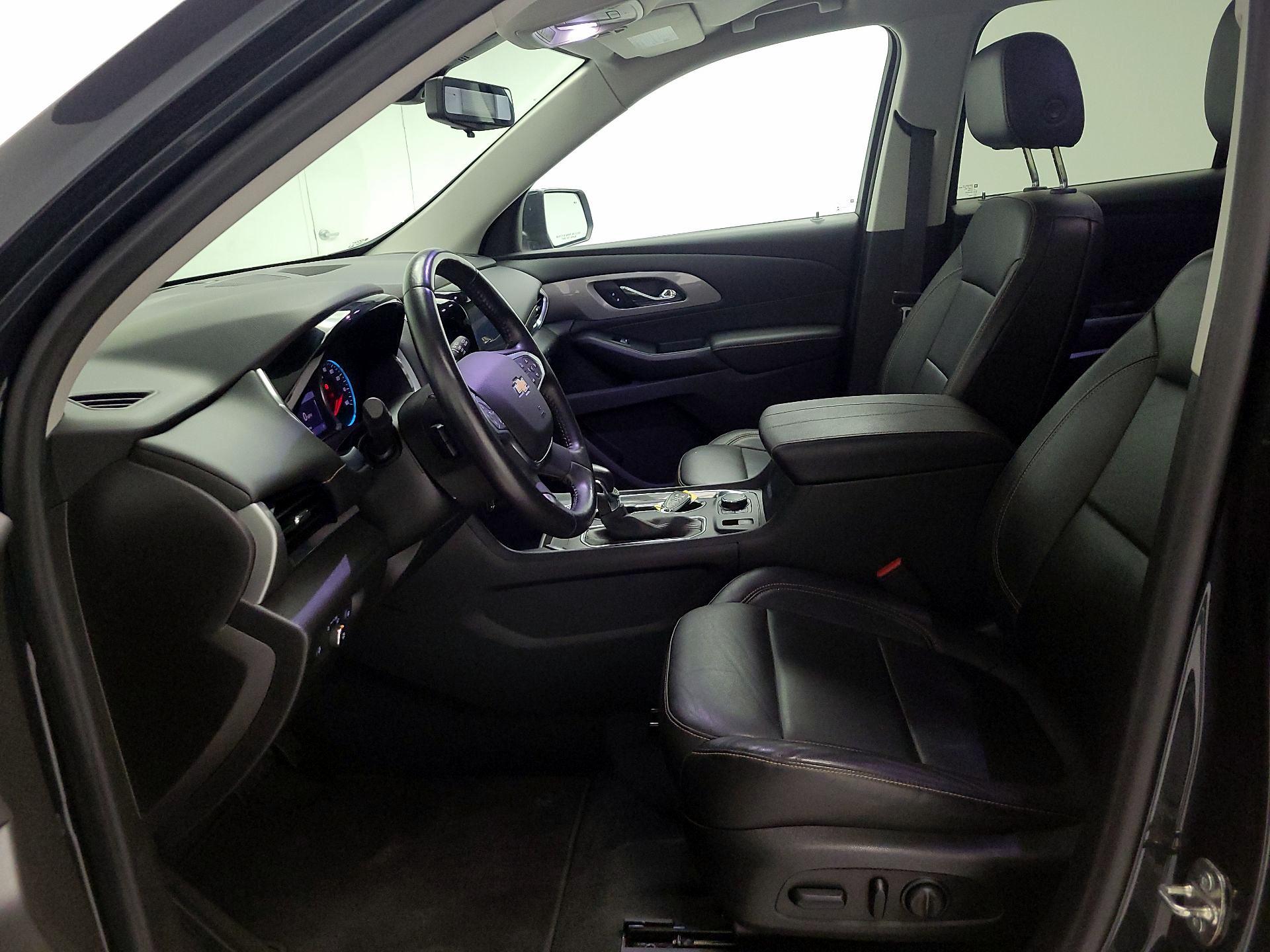 Thumbnail: 2021 Chevrolet Traverse - 11