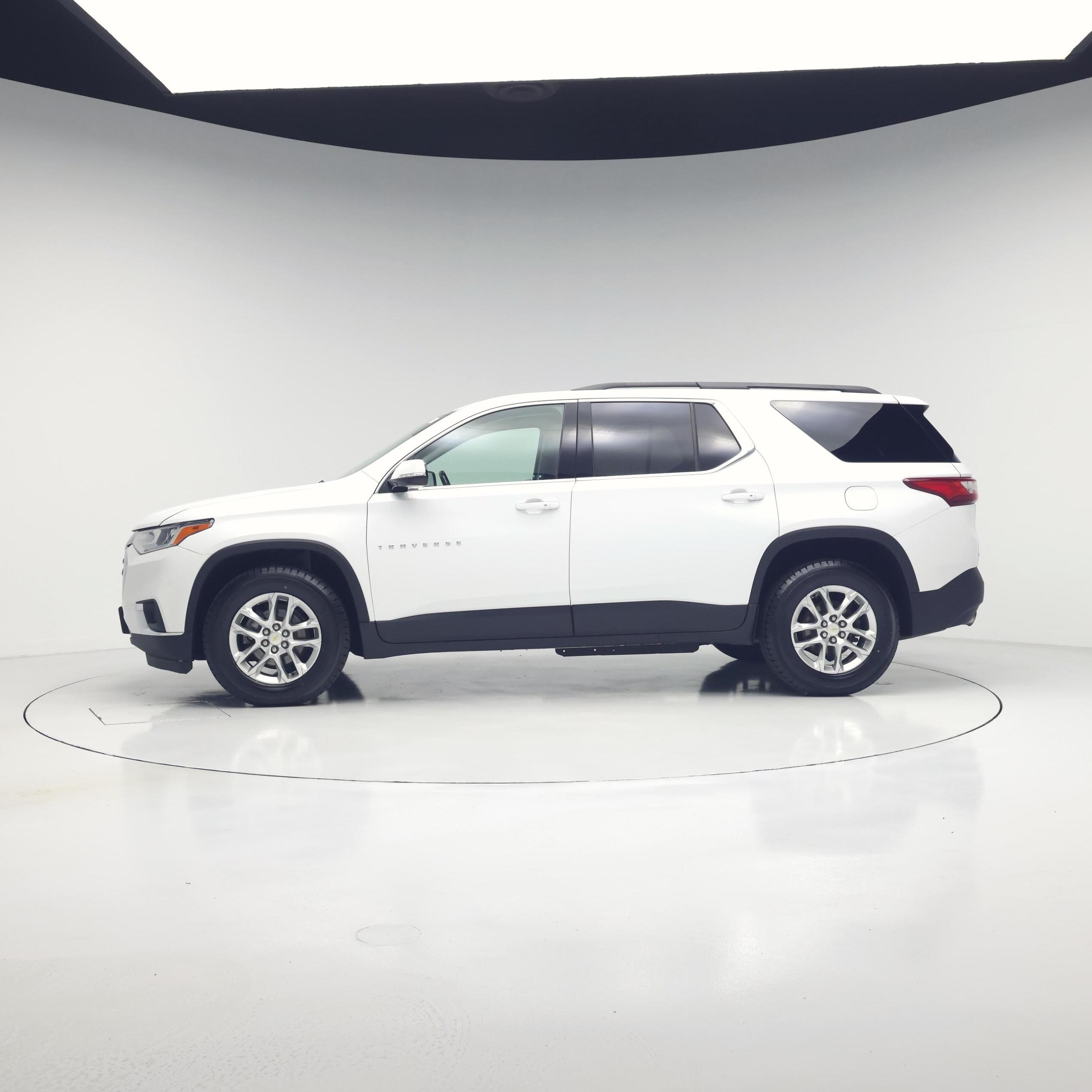 Thumbnail: 2019 Chevrolet Traverse - 3