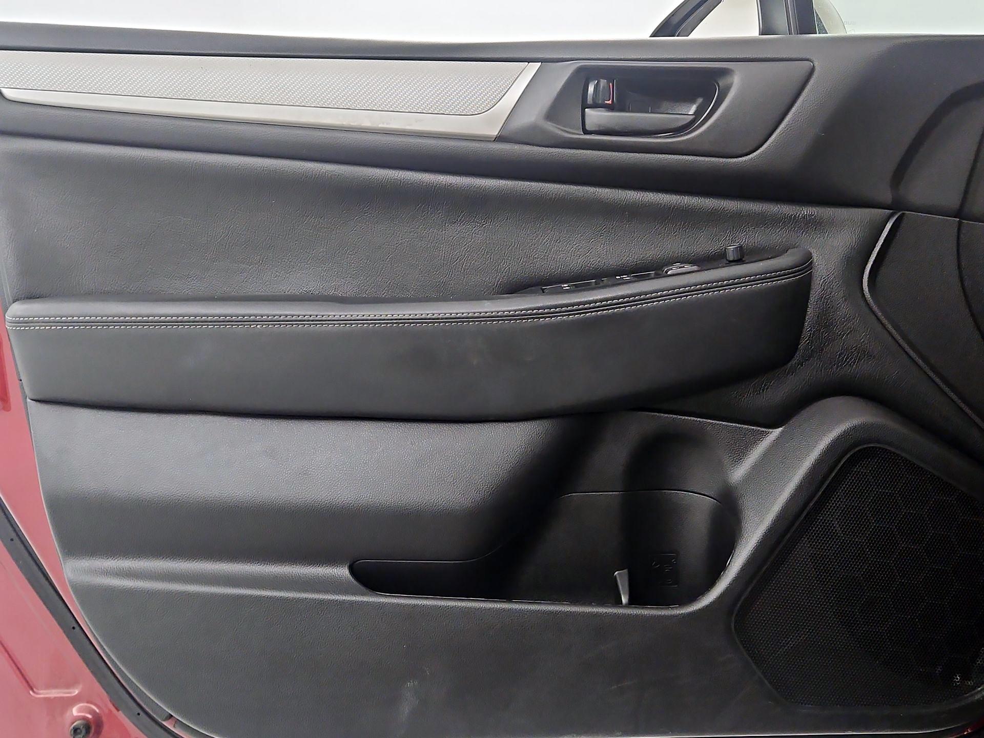 Thumbnail: 2017 Subaru Outback - 10
