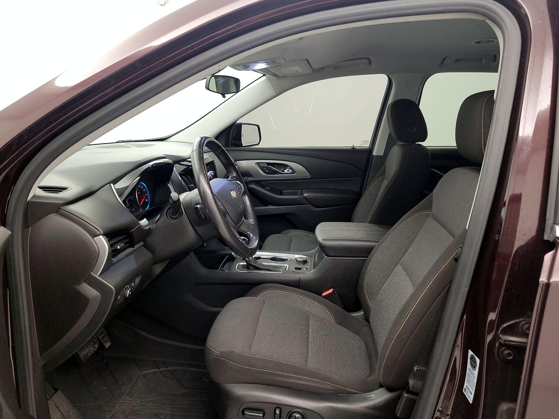 Thumbnail: 2018 Chevrolet Traverse - 11