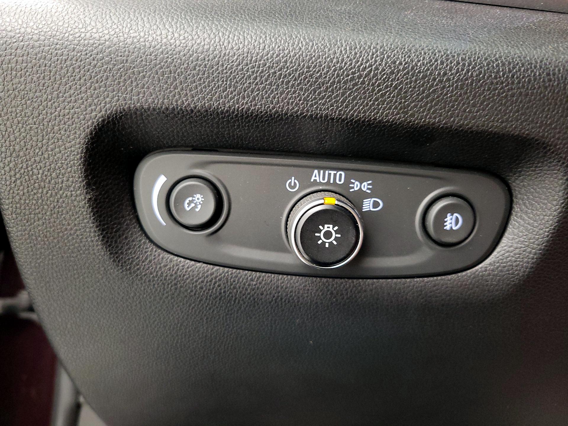 Thumbnail: 2018 Chevrolet Traverse - 13