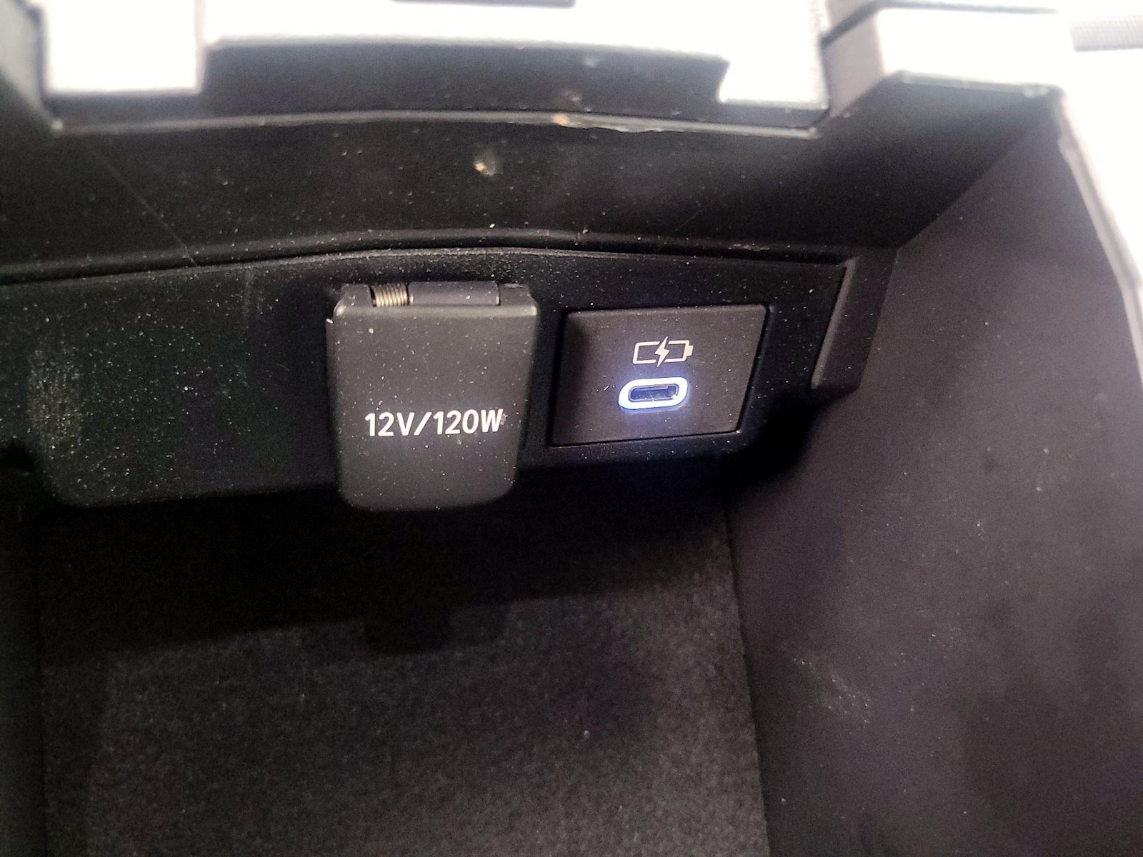 2026 Toyota Corolla SE - Photo 19