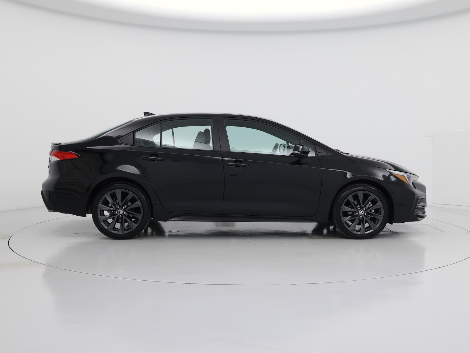 2026 Toyota Corolla SE - Photo 8