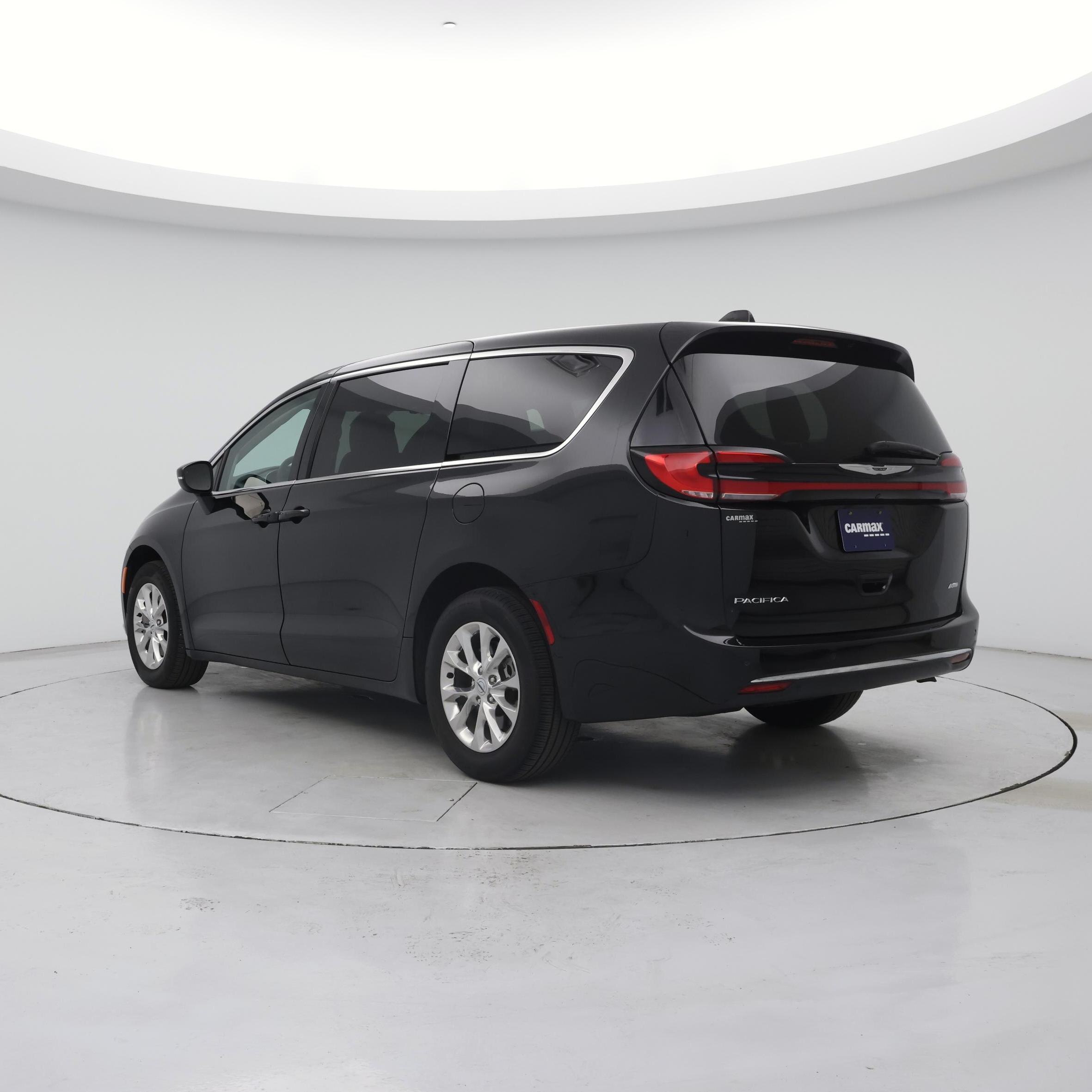 Thumbnail: 2023 Chrysler Pacifica - 2