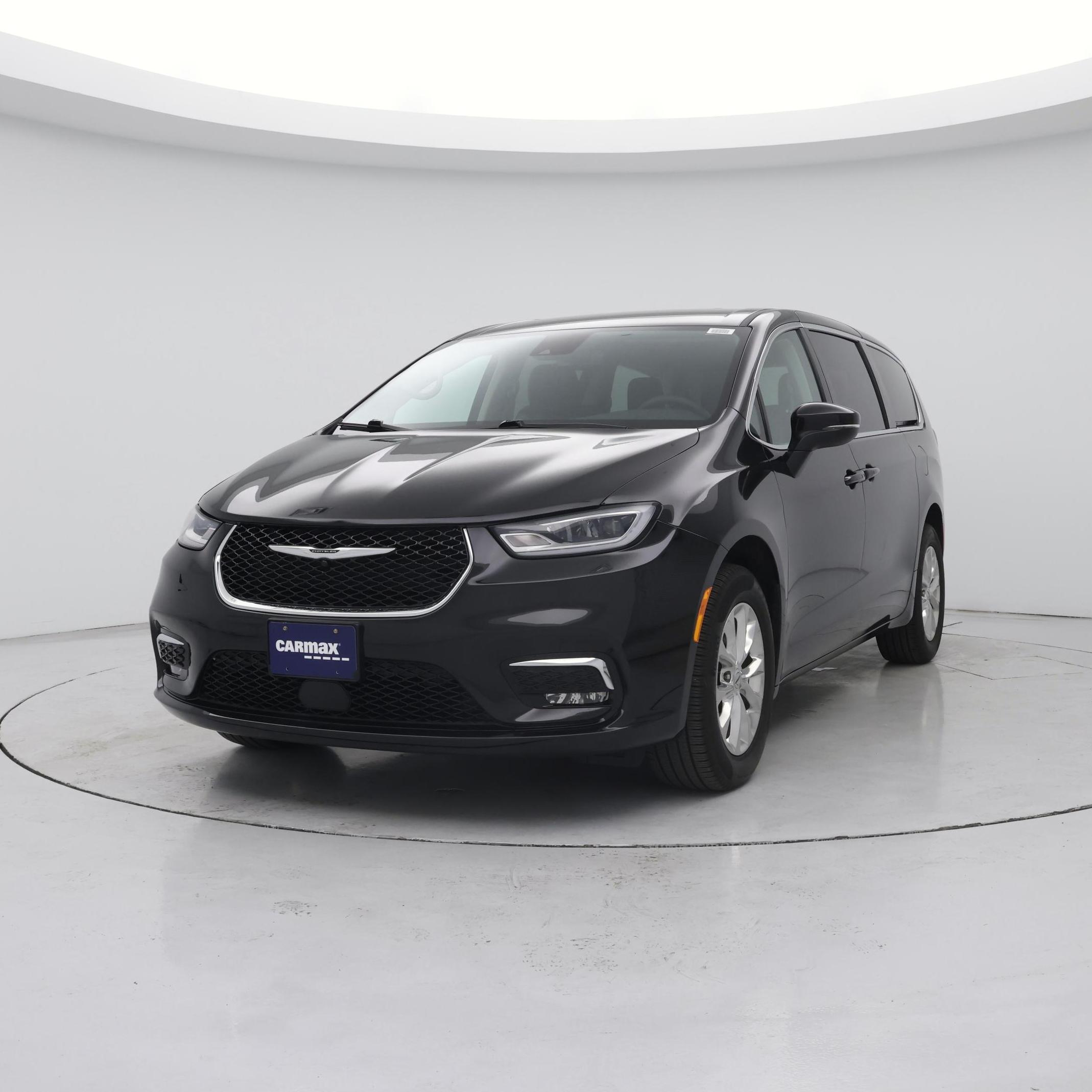 Thumbnail: 2023 Chrysler Pacifica - 4