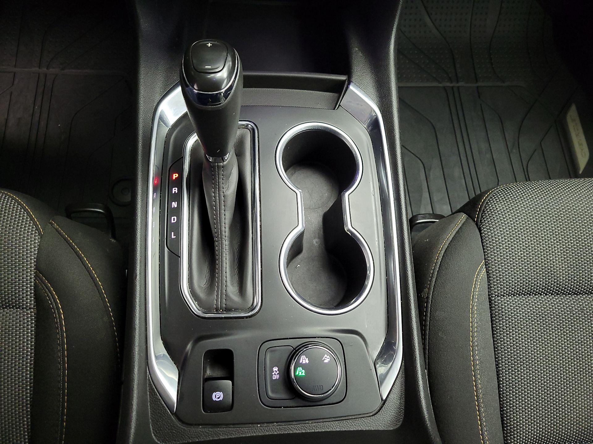 Thumbnail: 2020 Chevrolet Traverse - 16