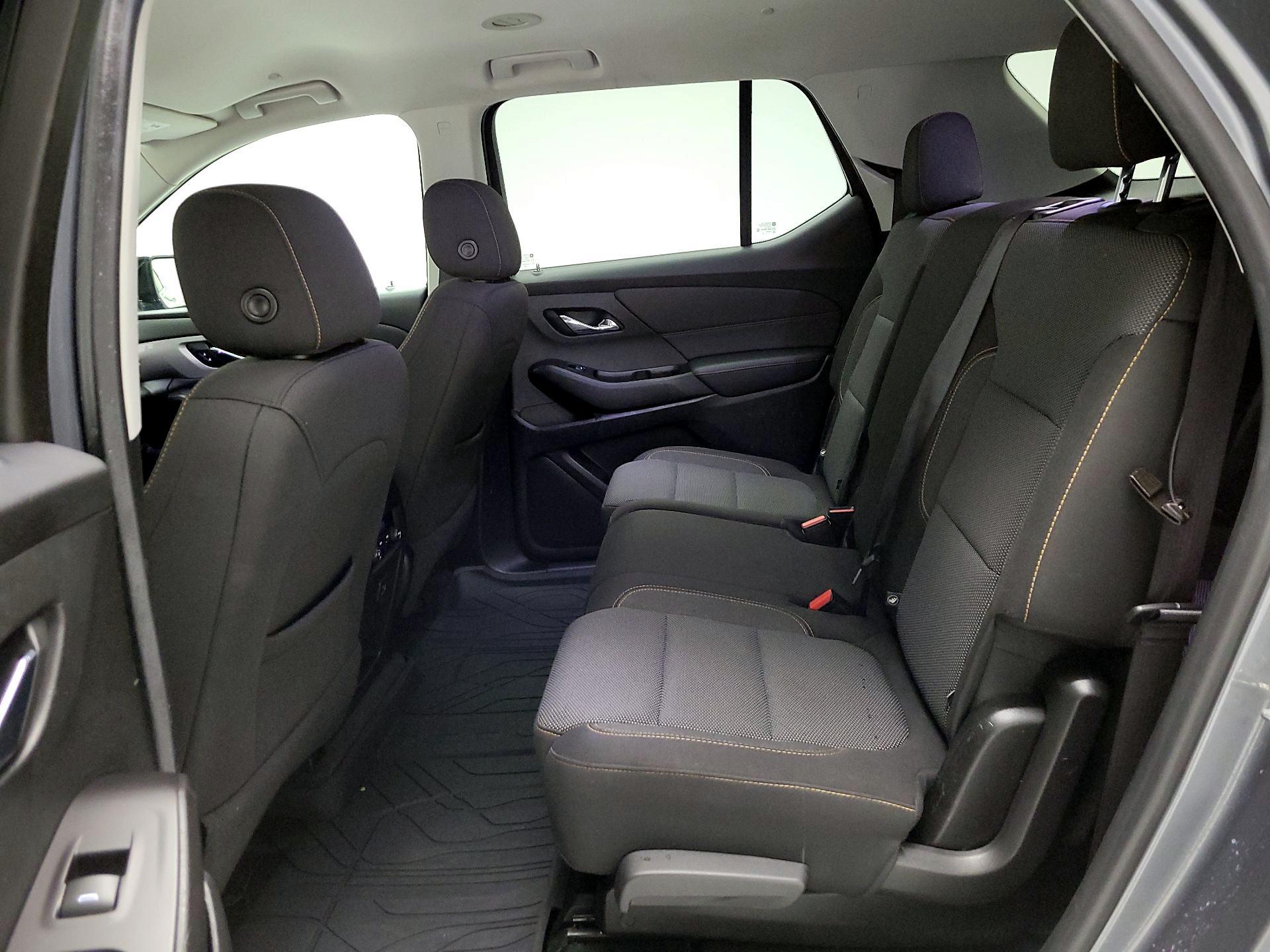 Thumbnail: 2020 Chevrolet Traverse - 18