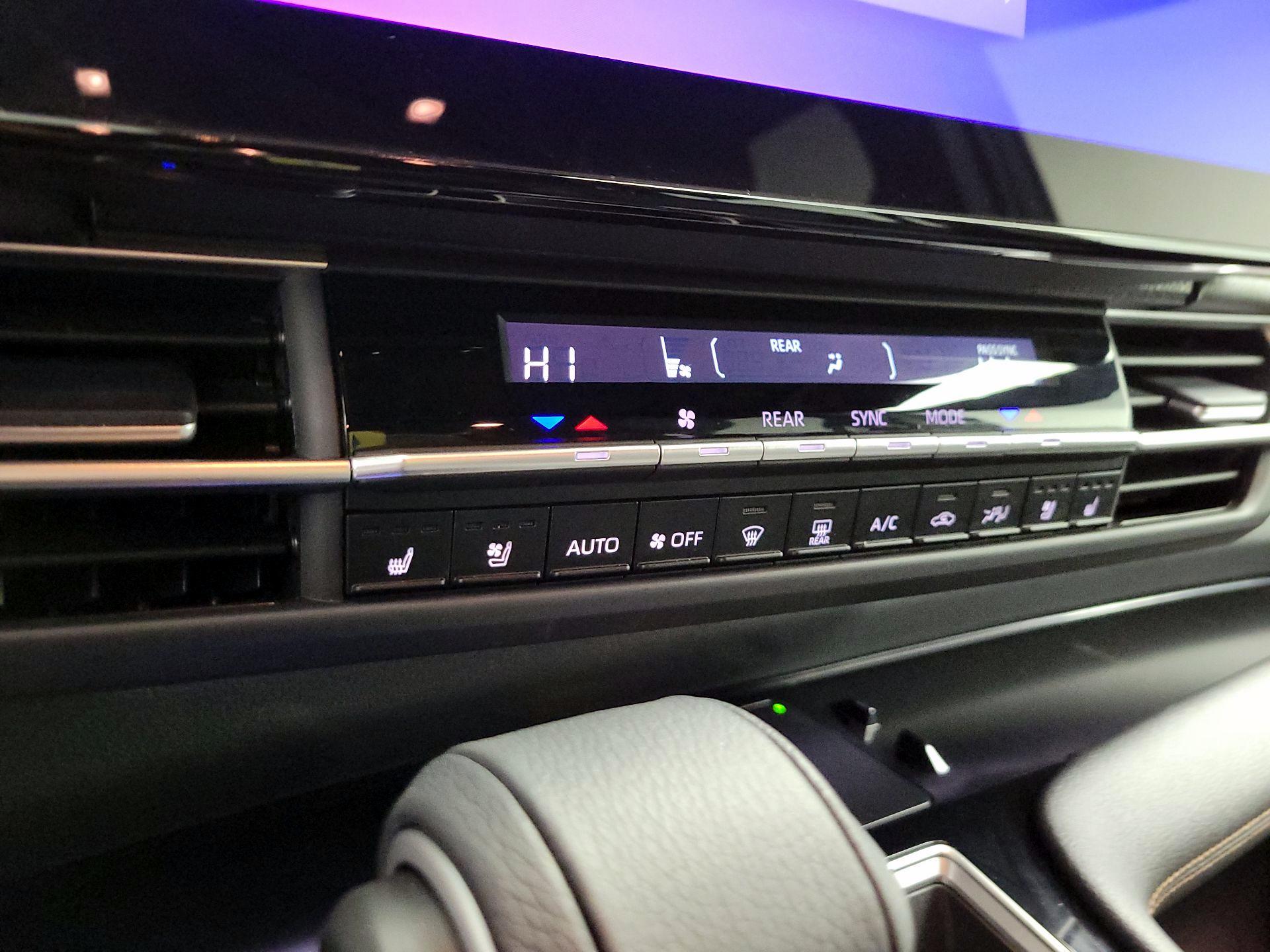 Thumbnail: 2025 Toyota Sienna - 16
