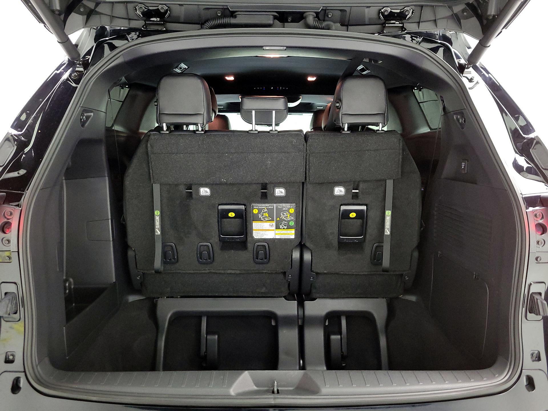 Thumbnail: 2025 Toyota Sienna - 18