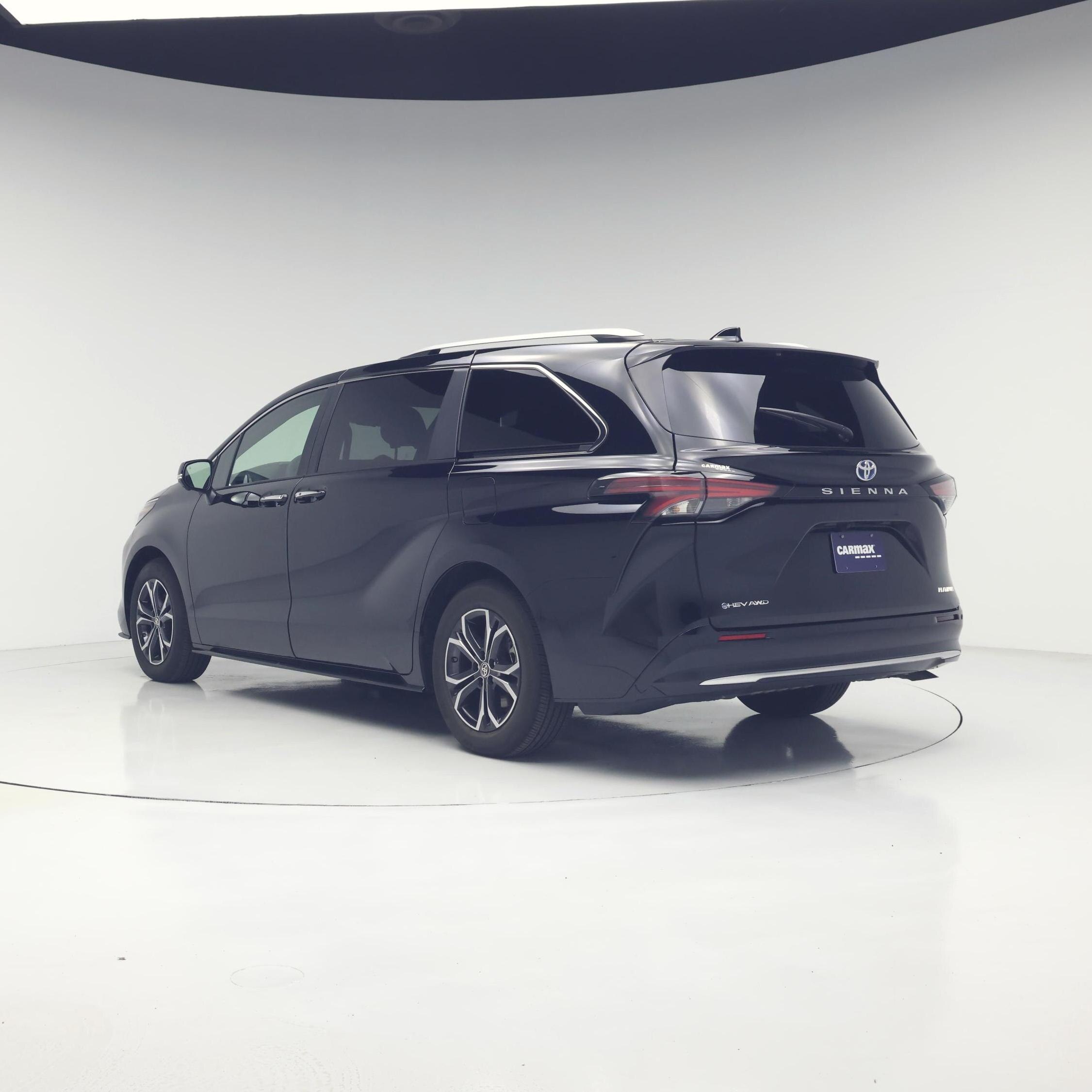 Thumbnail: 2025 Toyota Sienna - 2