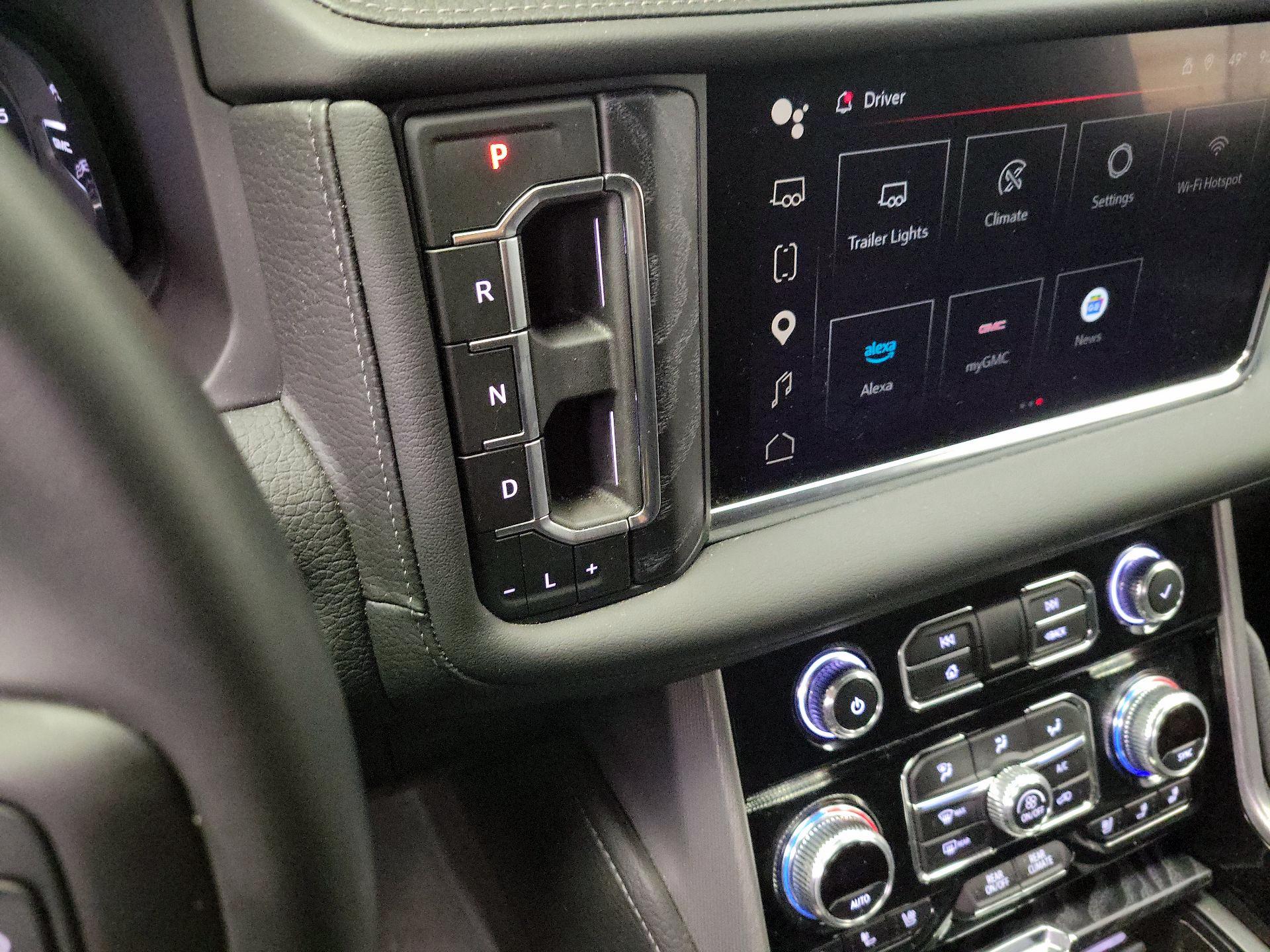 Thumbnail: 2023 GMC Yukon - 18