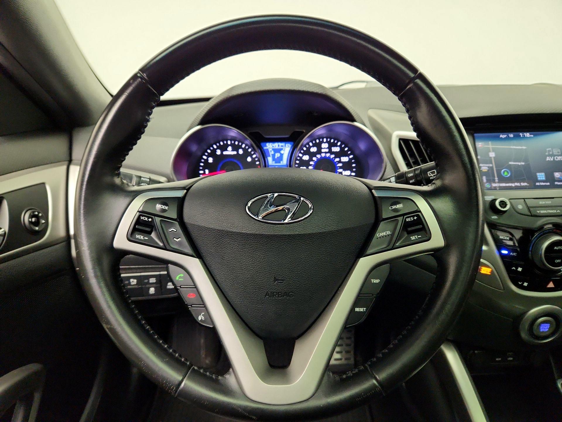 Thumbnail: 2016 Hyundai Veloster - 10