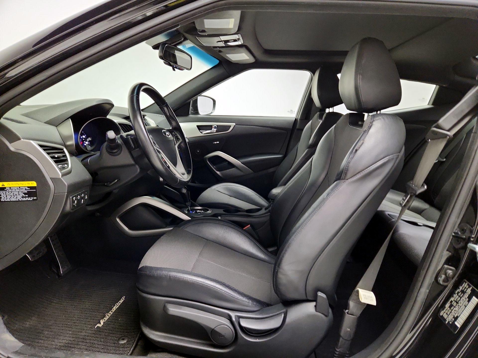 Thumbnail: 2016 Hyundai Veloster - 11