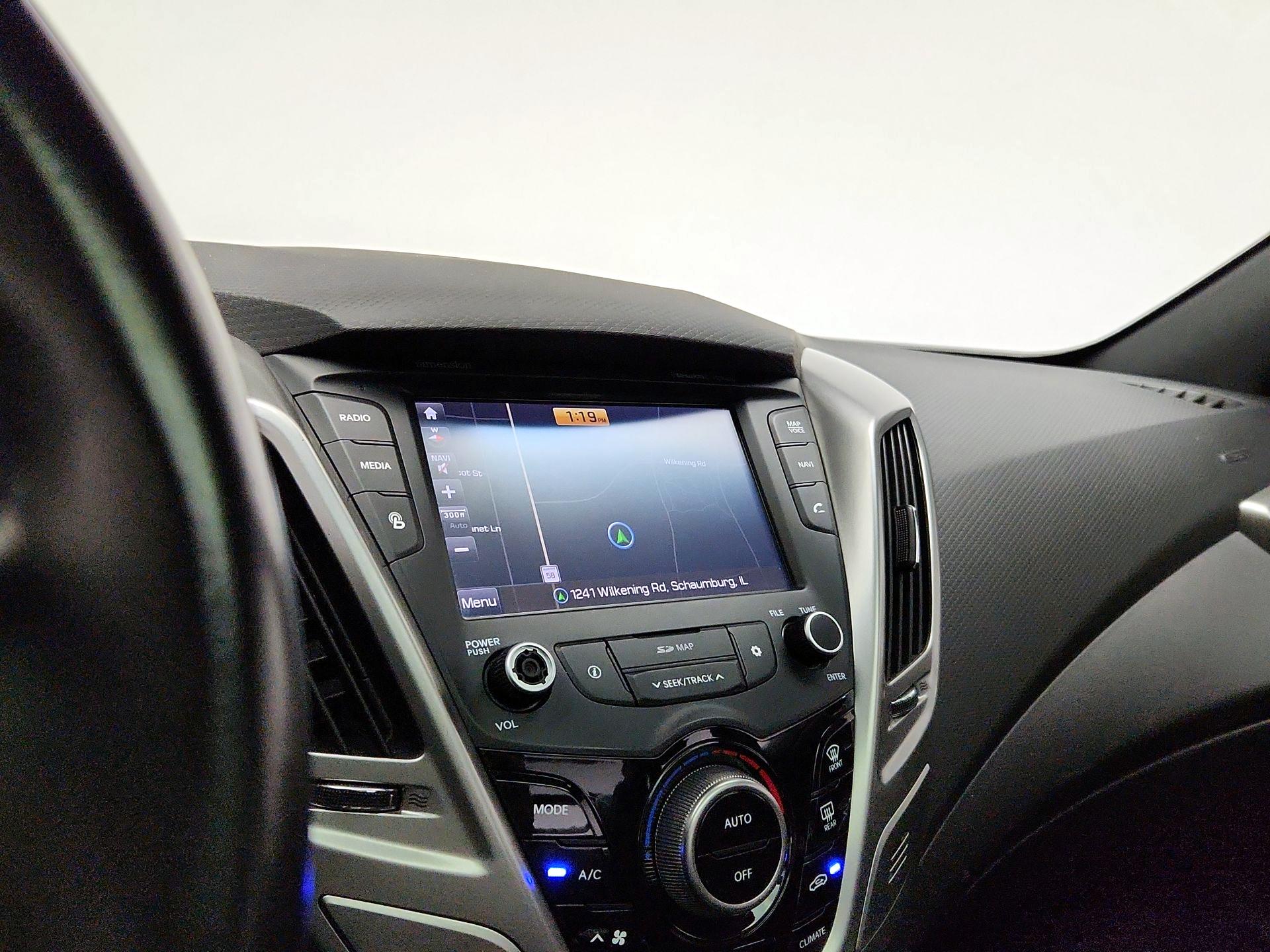 Thumbnail: 2016 Hyundai Veloster - 14