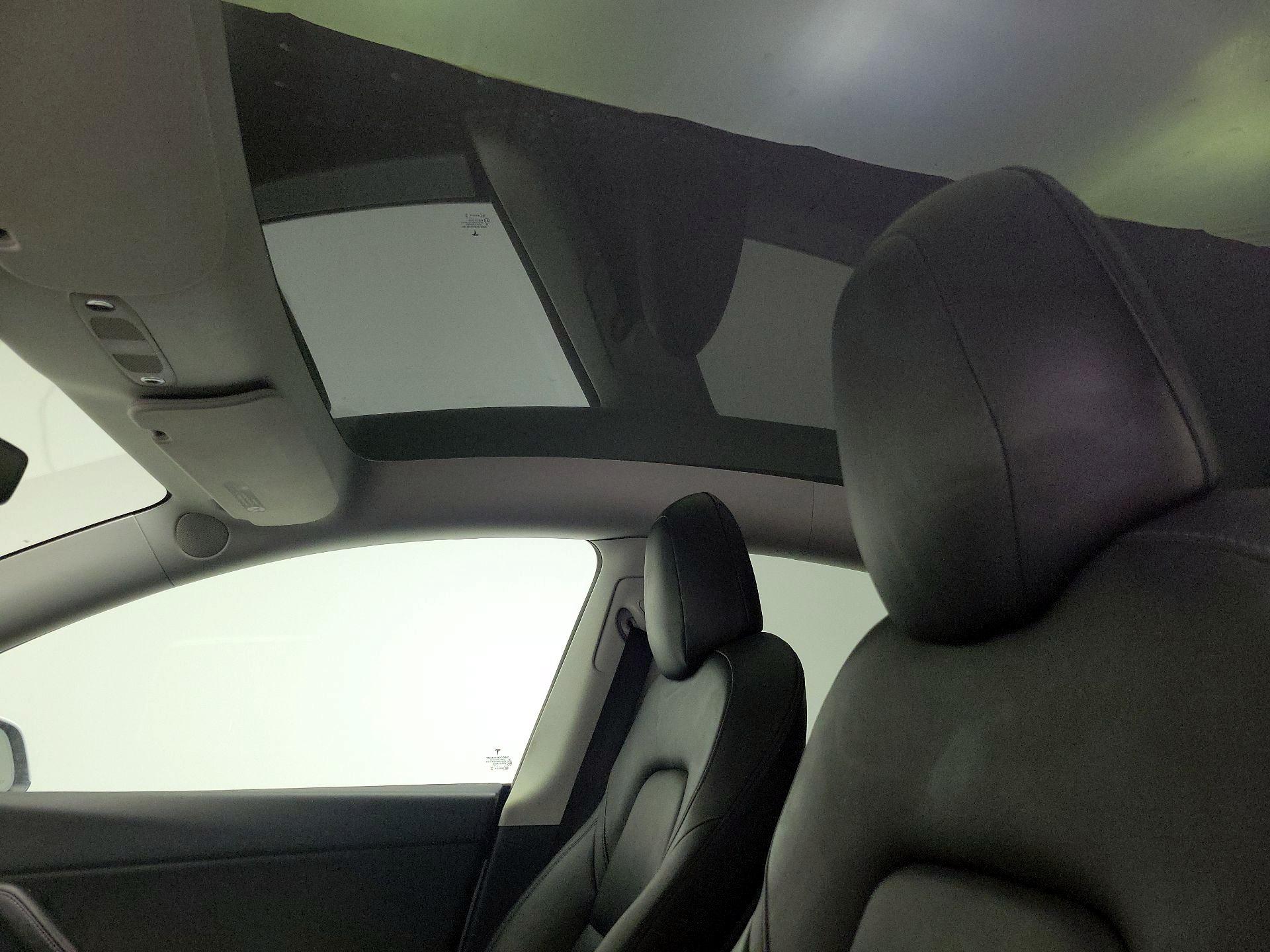 Thumbnail: 2022 Tesla Model Y - 19