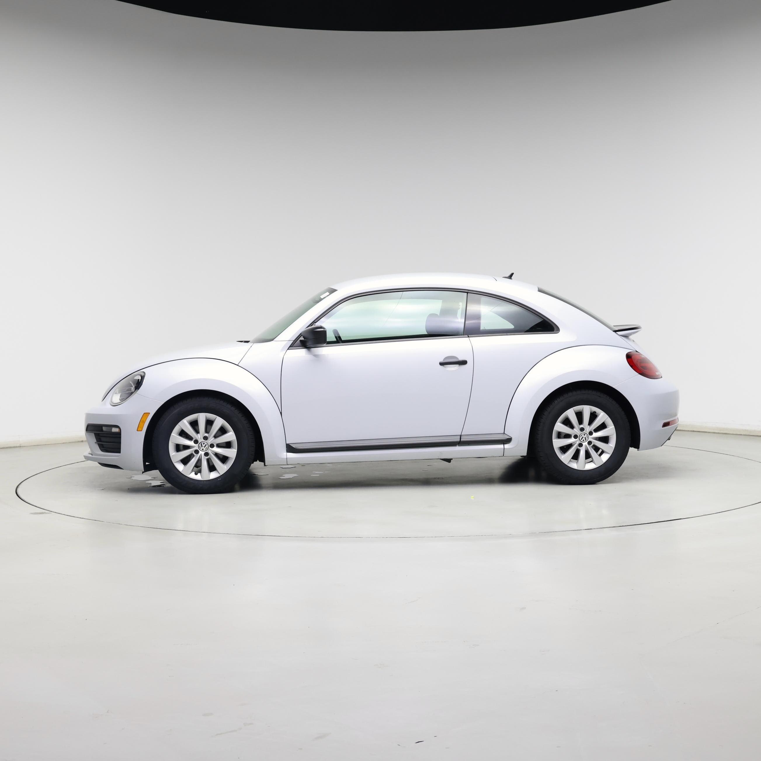 Thumbnail: 2018 Volkswagen Beetle - 3