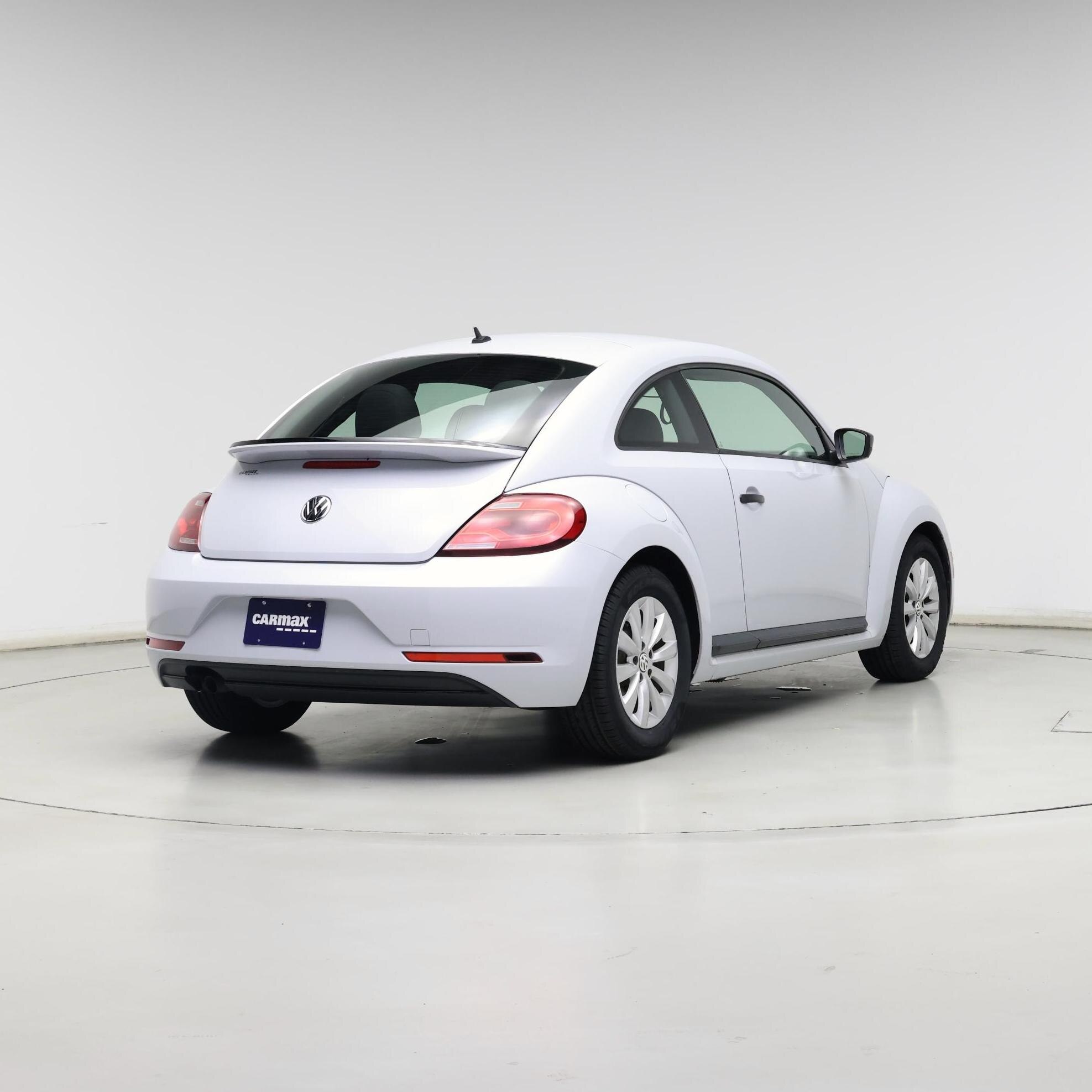 Thumbnail: 2018 Volkswagen Beetle - 8