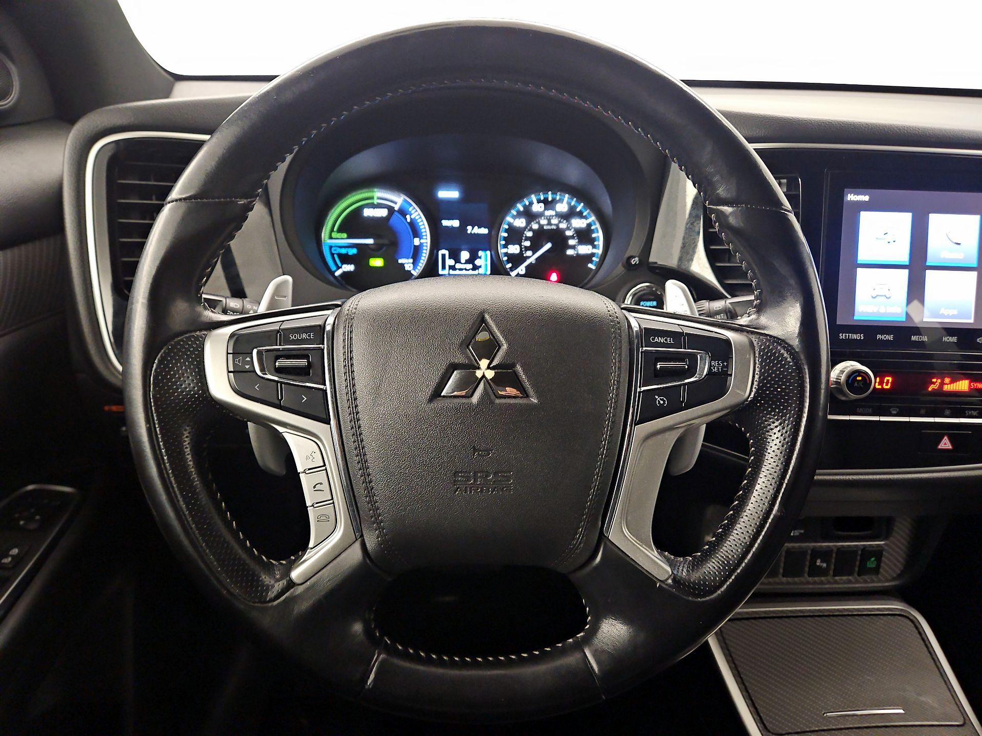 Thumbnail: 2022 Mitsubishi Outlander - 10