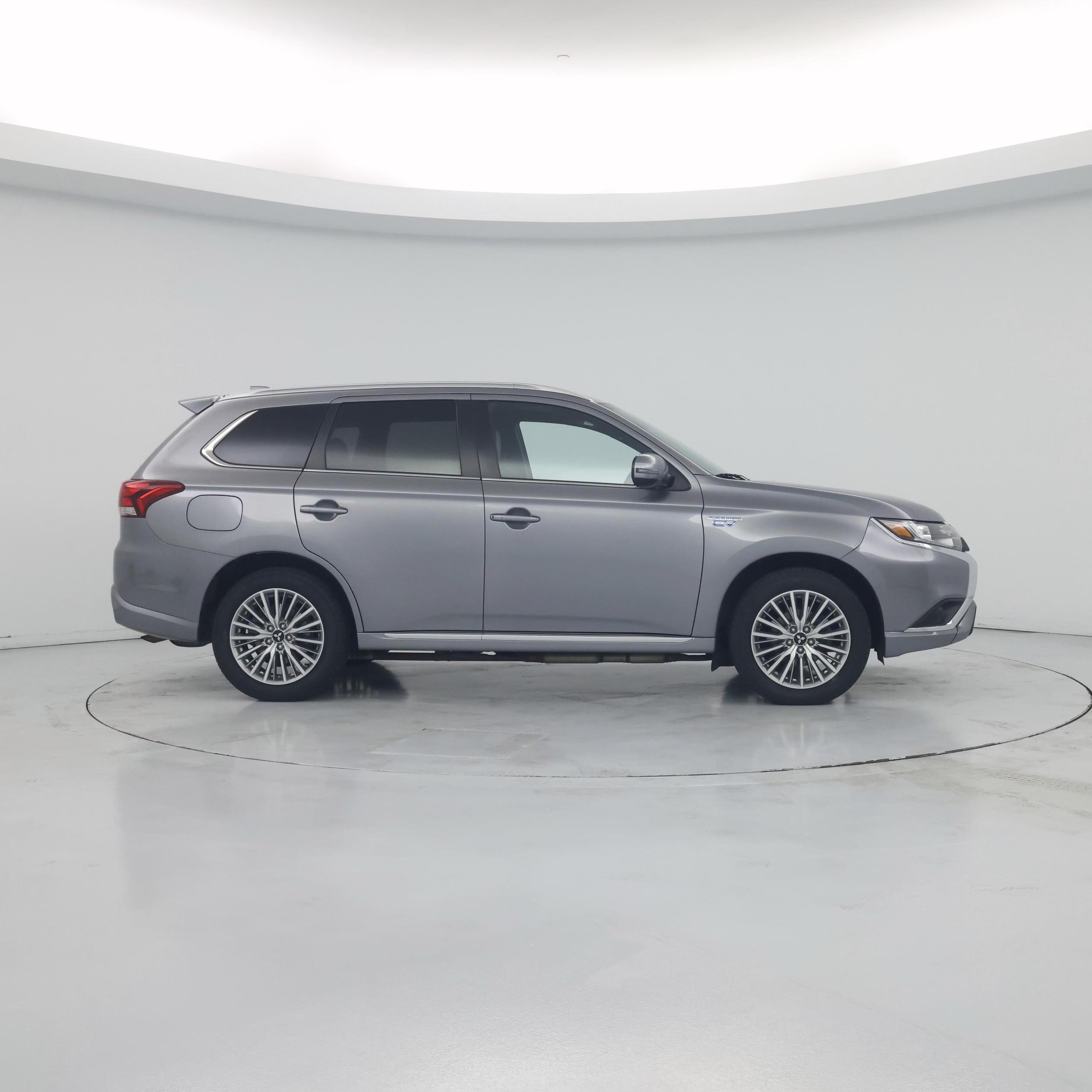 Thumbnail: 2022 Mitsubishi Outlander - 7