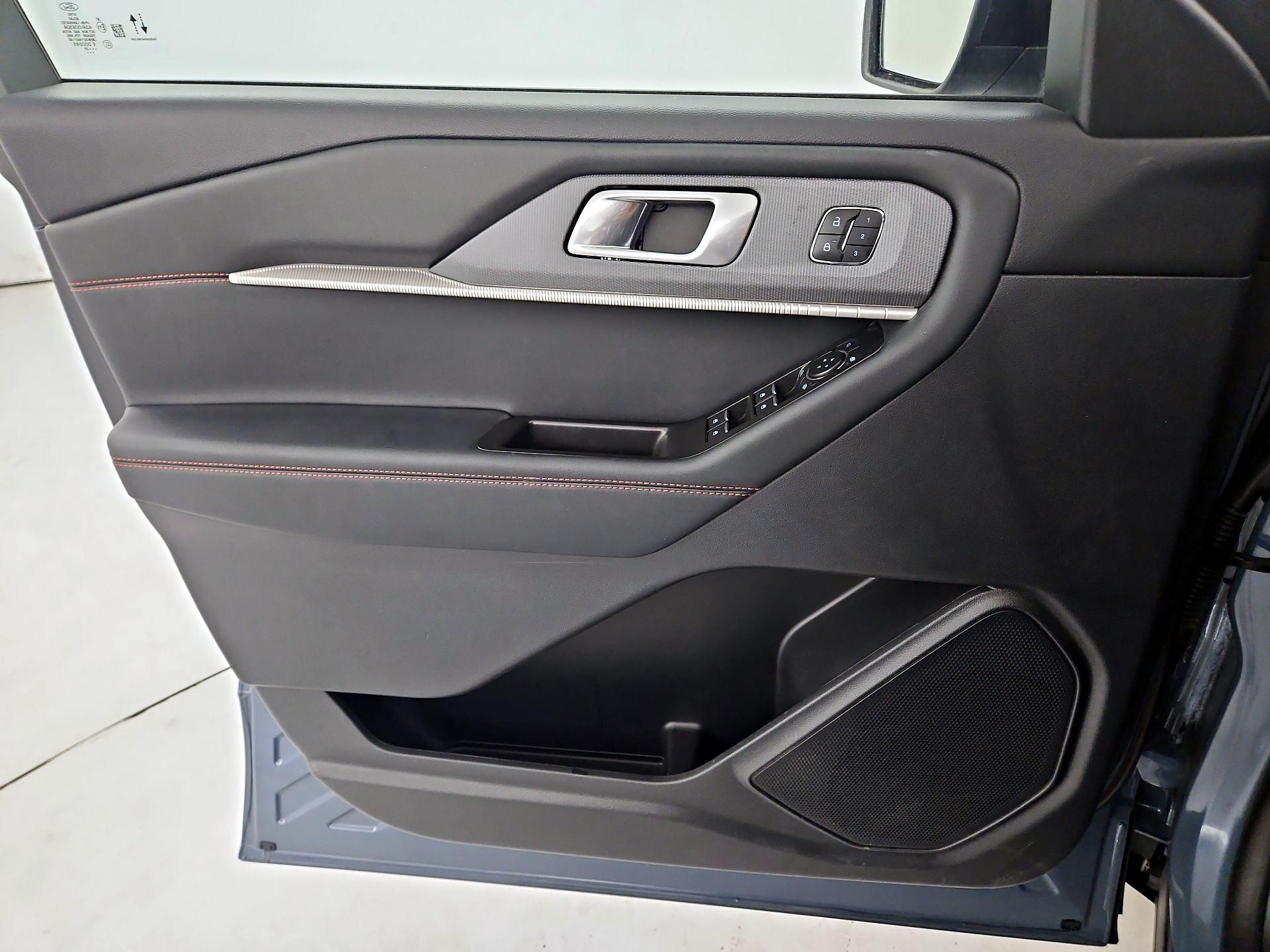 Thumbnail: 2025 Ford Explorer - 12