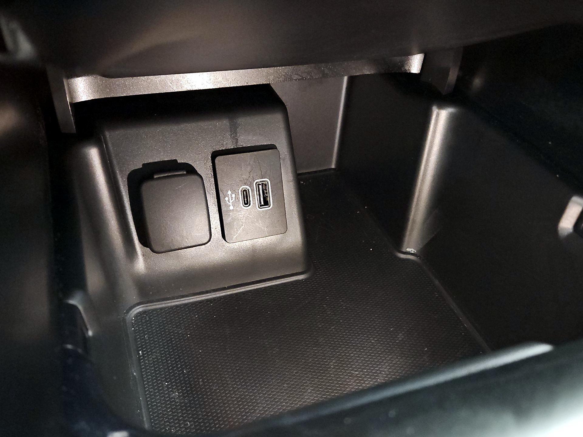 Thumbnail: 2025 Ford Explorer - 19