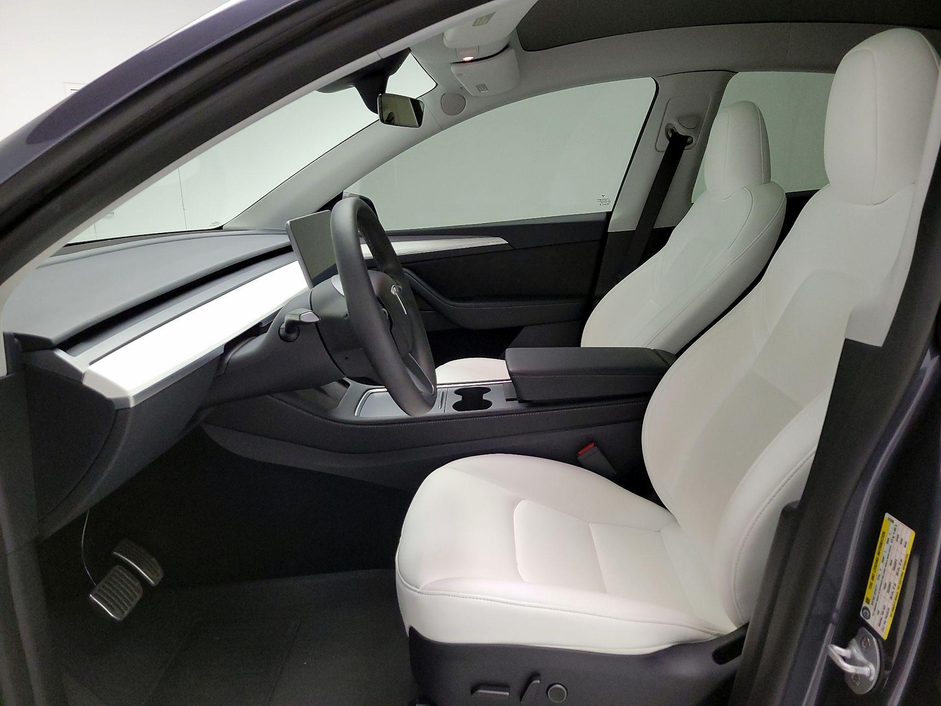 Thumbnail: 2023 Tesla Model Y - 11