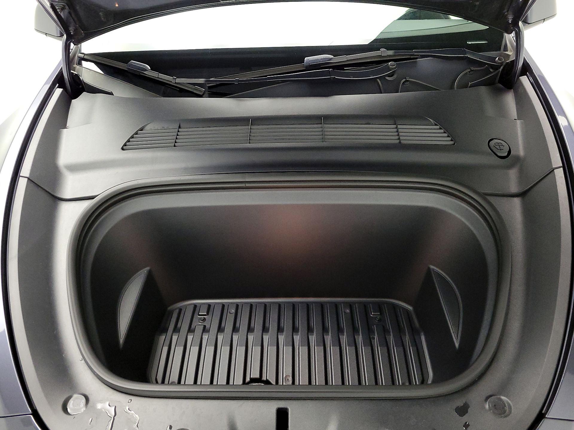 Thumbnail: 2023 Tesla Model Y - 20