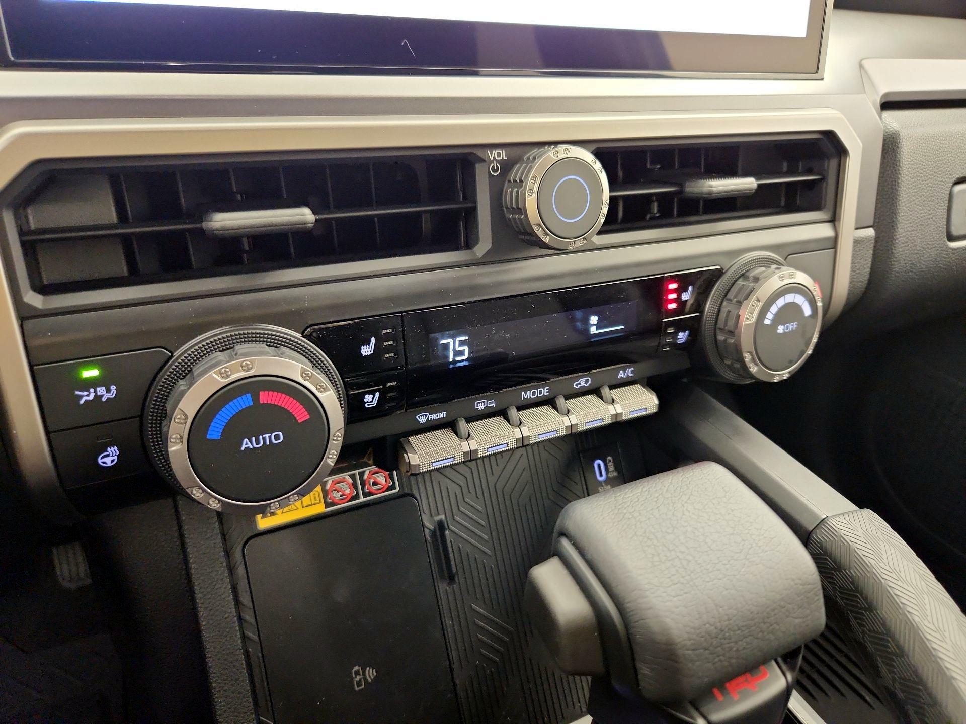 Thumbnail: 2025 Toyota 4Runner - 17