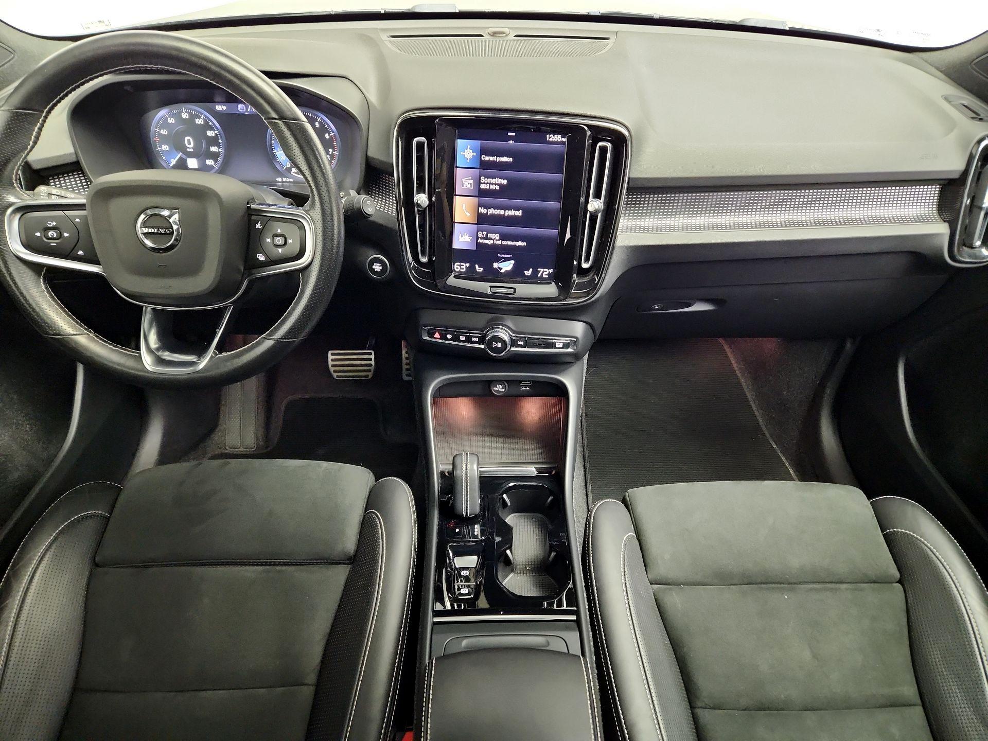 Thumbnail: 2021 Volvo XC40 - 9