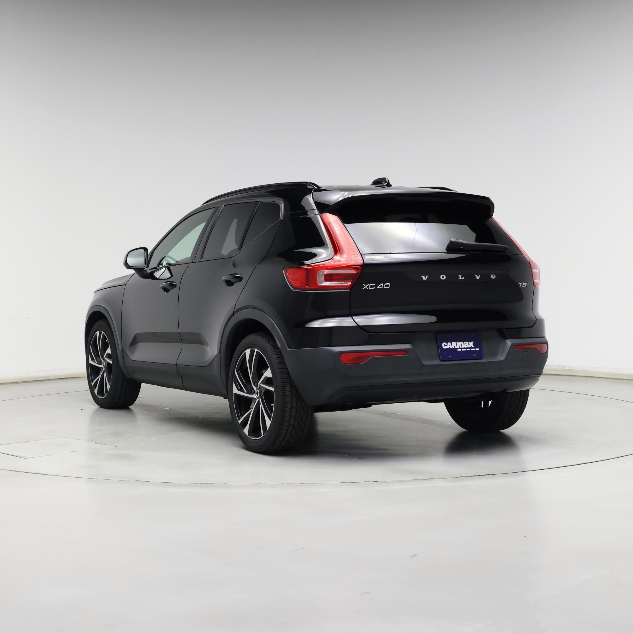 Thumbnail: 2021 Volvo XC40 - 2