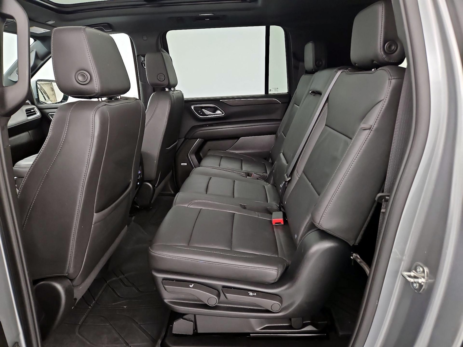 2024 Chevrolet Suburban Z71 - Photo 21
