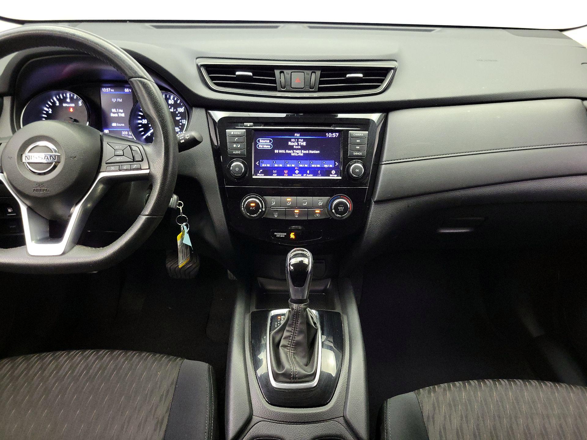 Thumbnail: 2019 Nissan Rogue - 9