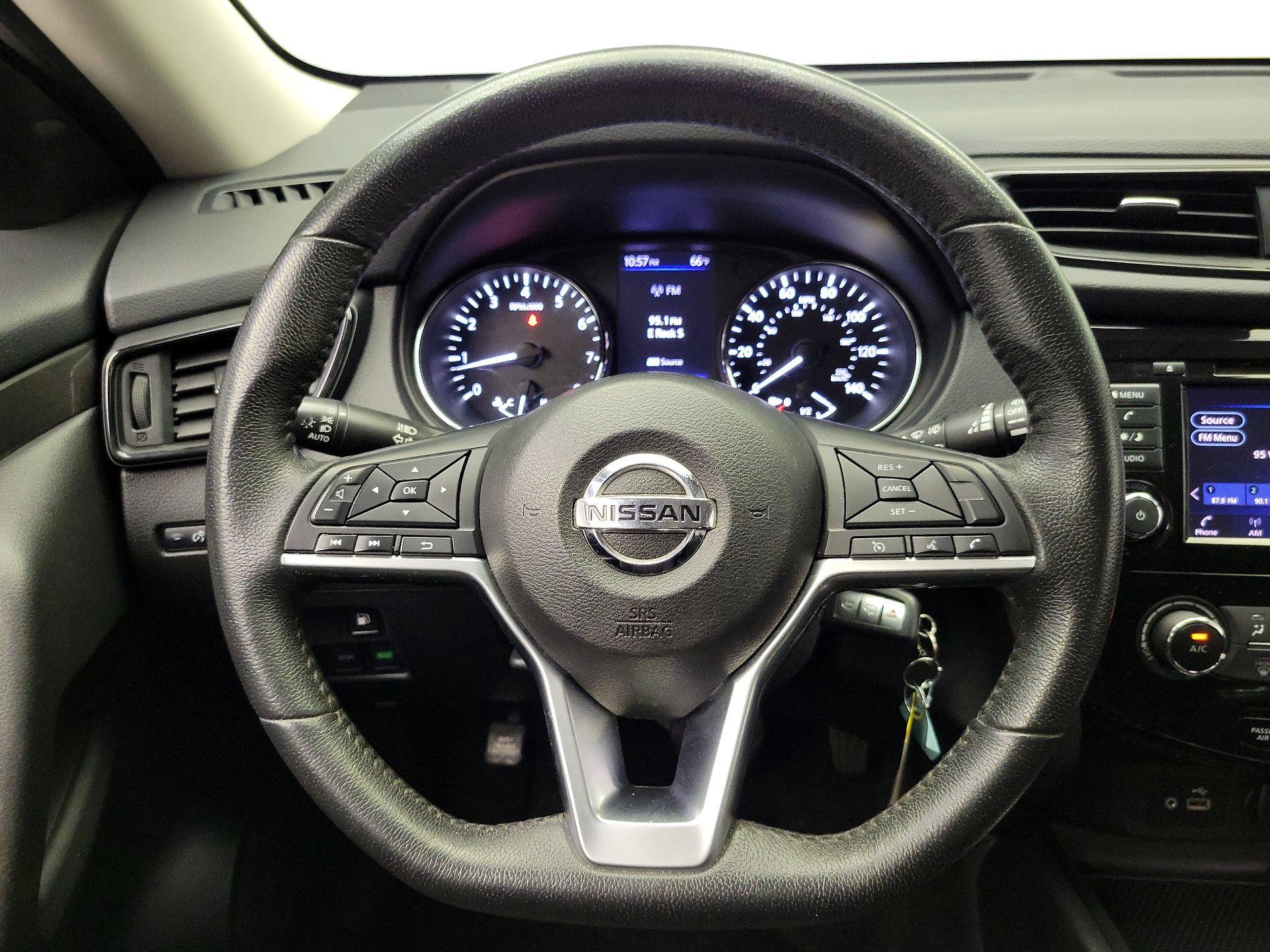 Thumbnail: 2019 Nissan Rogue - 10