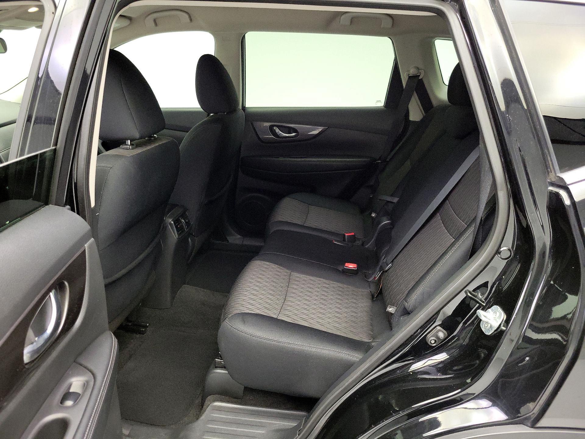 Thumbnail: 2019 Nissan Rogue - 19