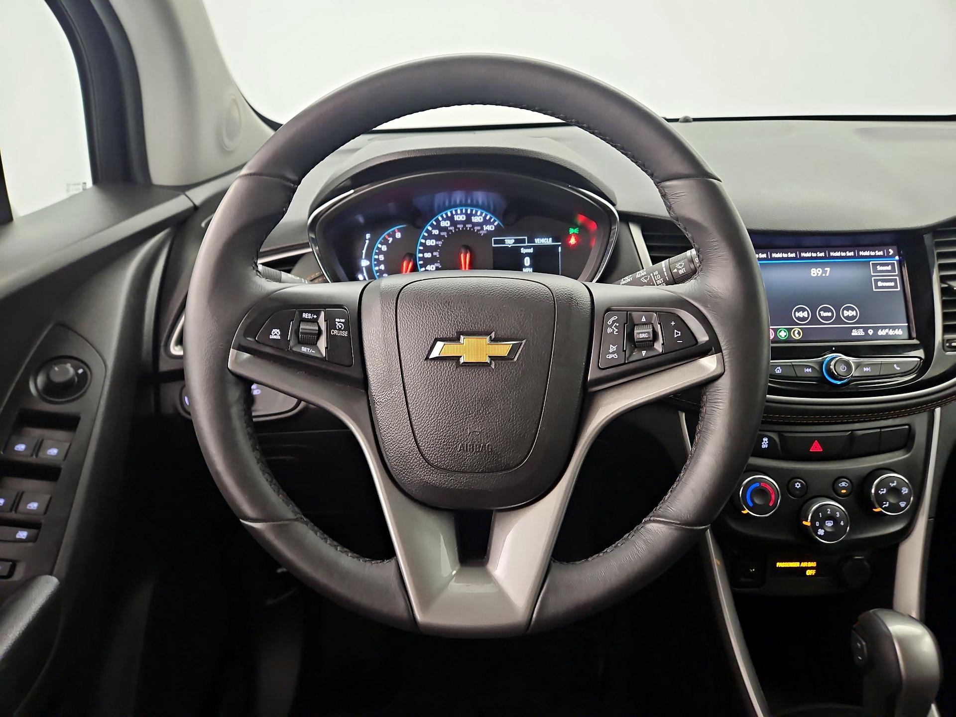 Thumbnail: 2022 Chevrolet Trax - 10