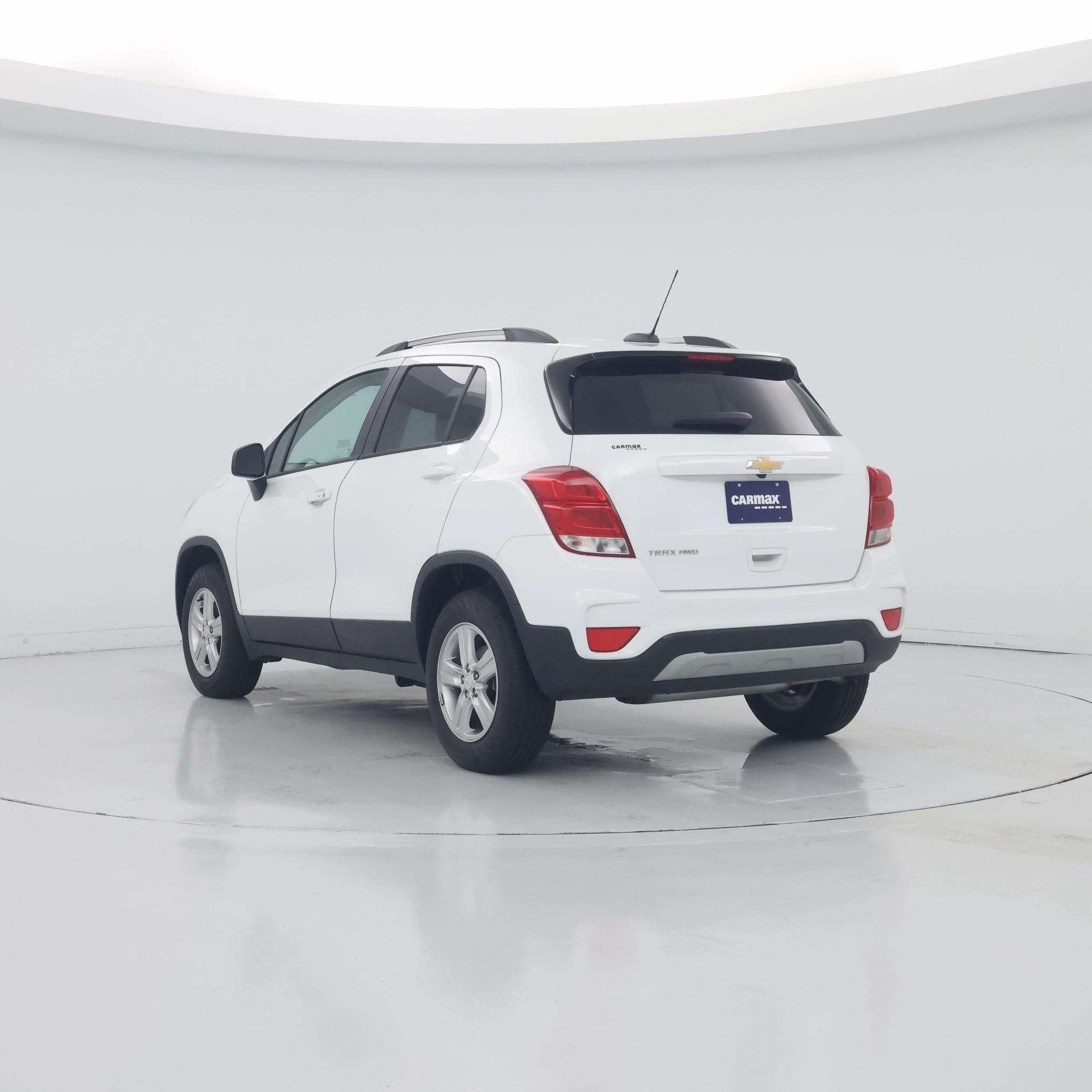 Thumbnail: 2022 Chevrolet Trax - 2