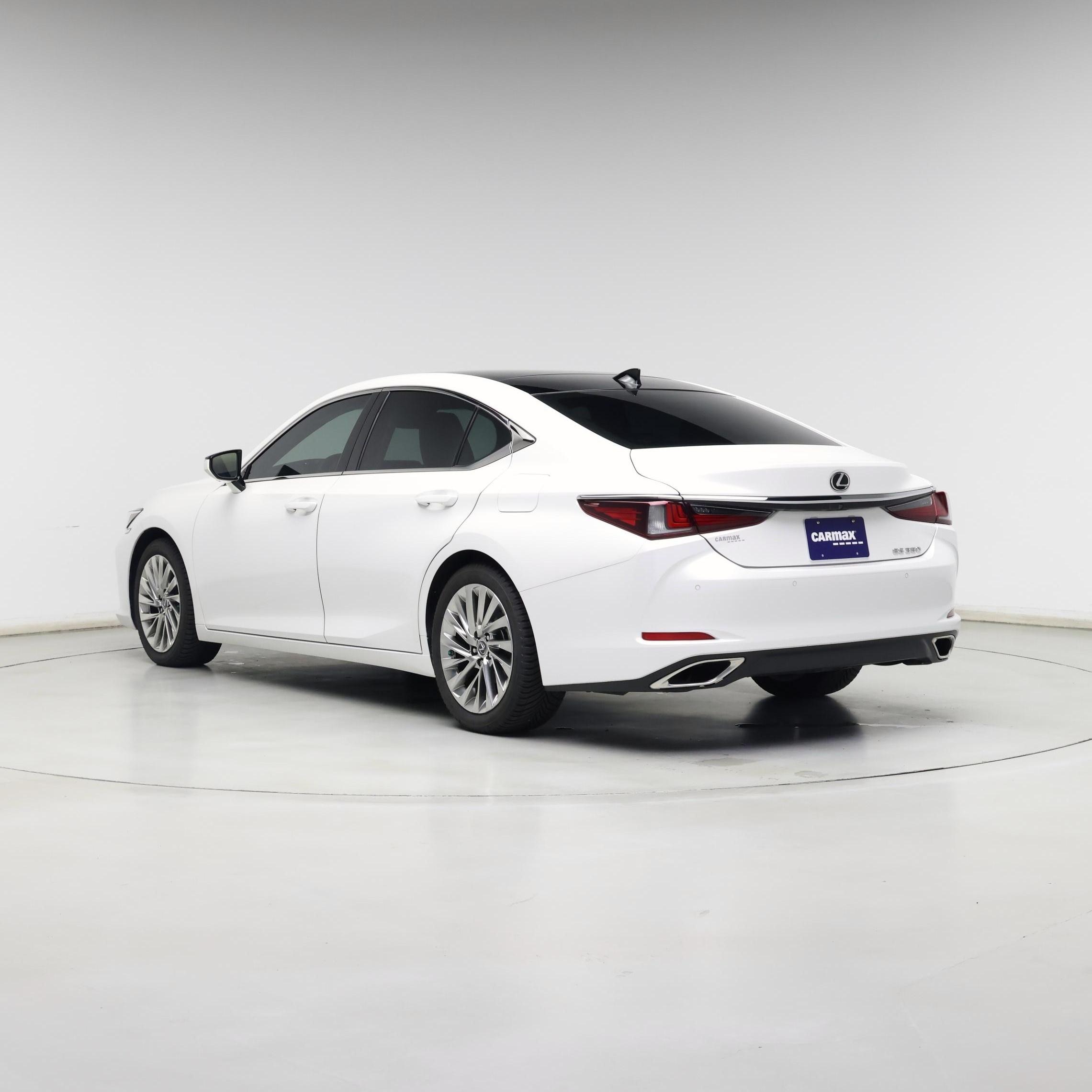 Thumbnail: 2019 Lexus ES - 2